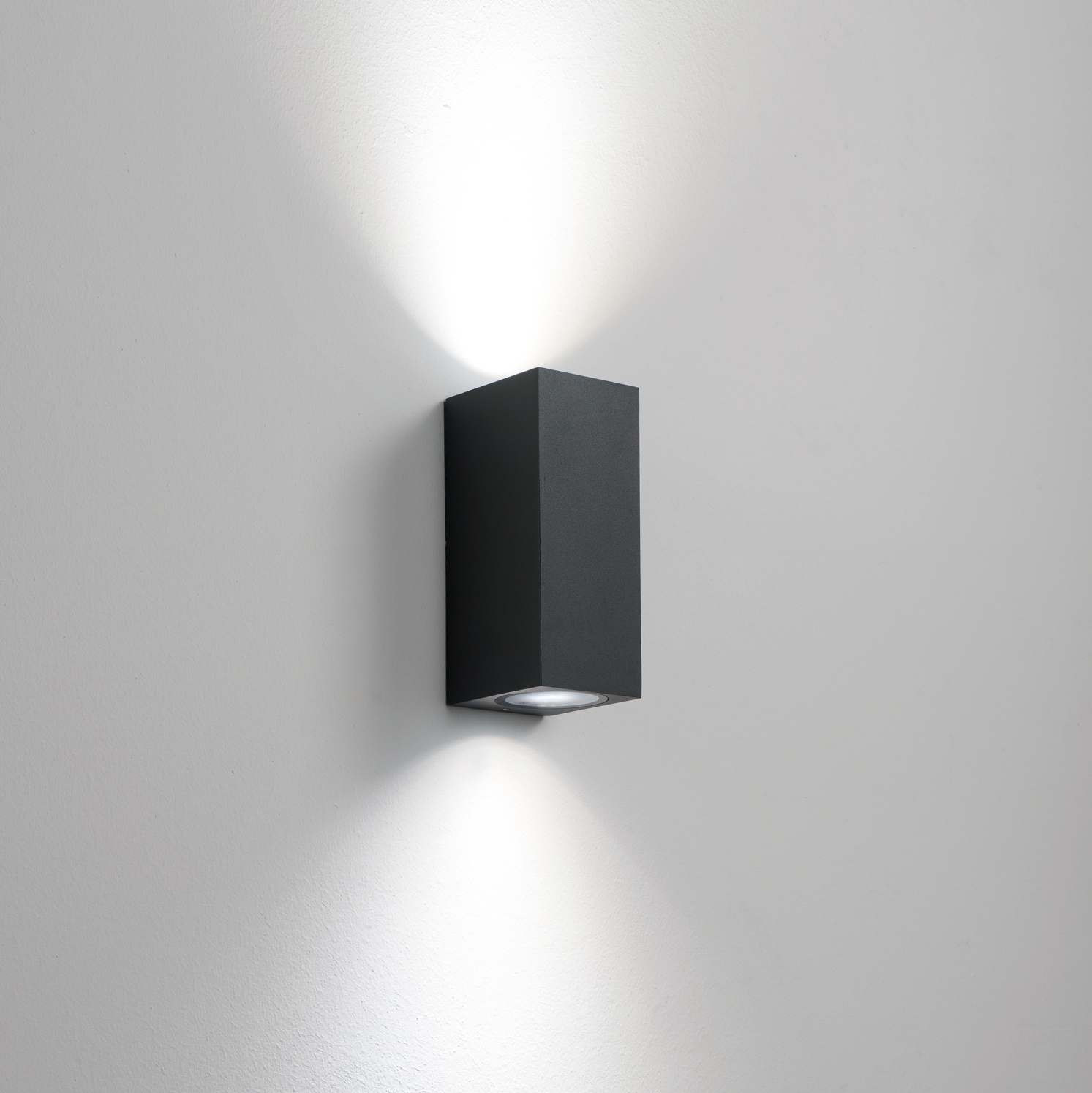 Display product Sole wall lamp from manufacturer Zafferano