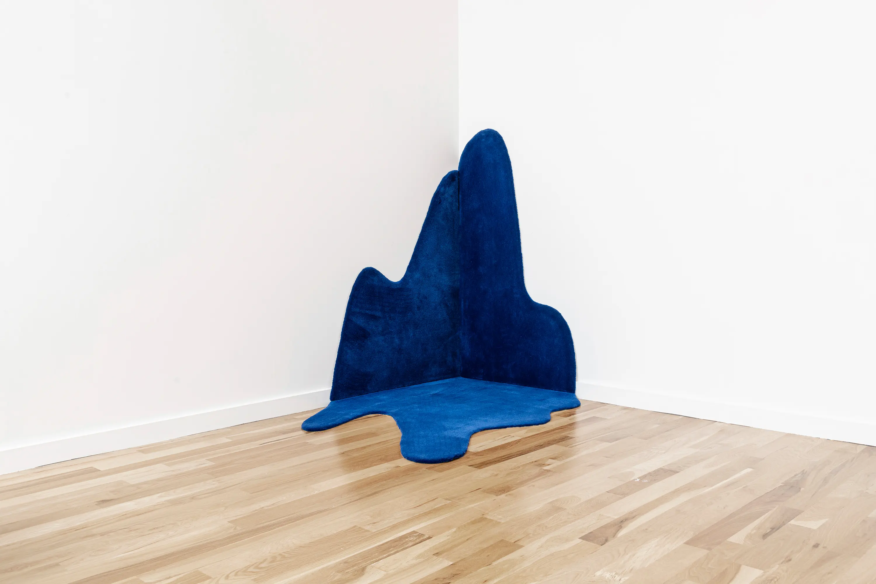 gallery-slide-0