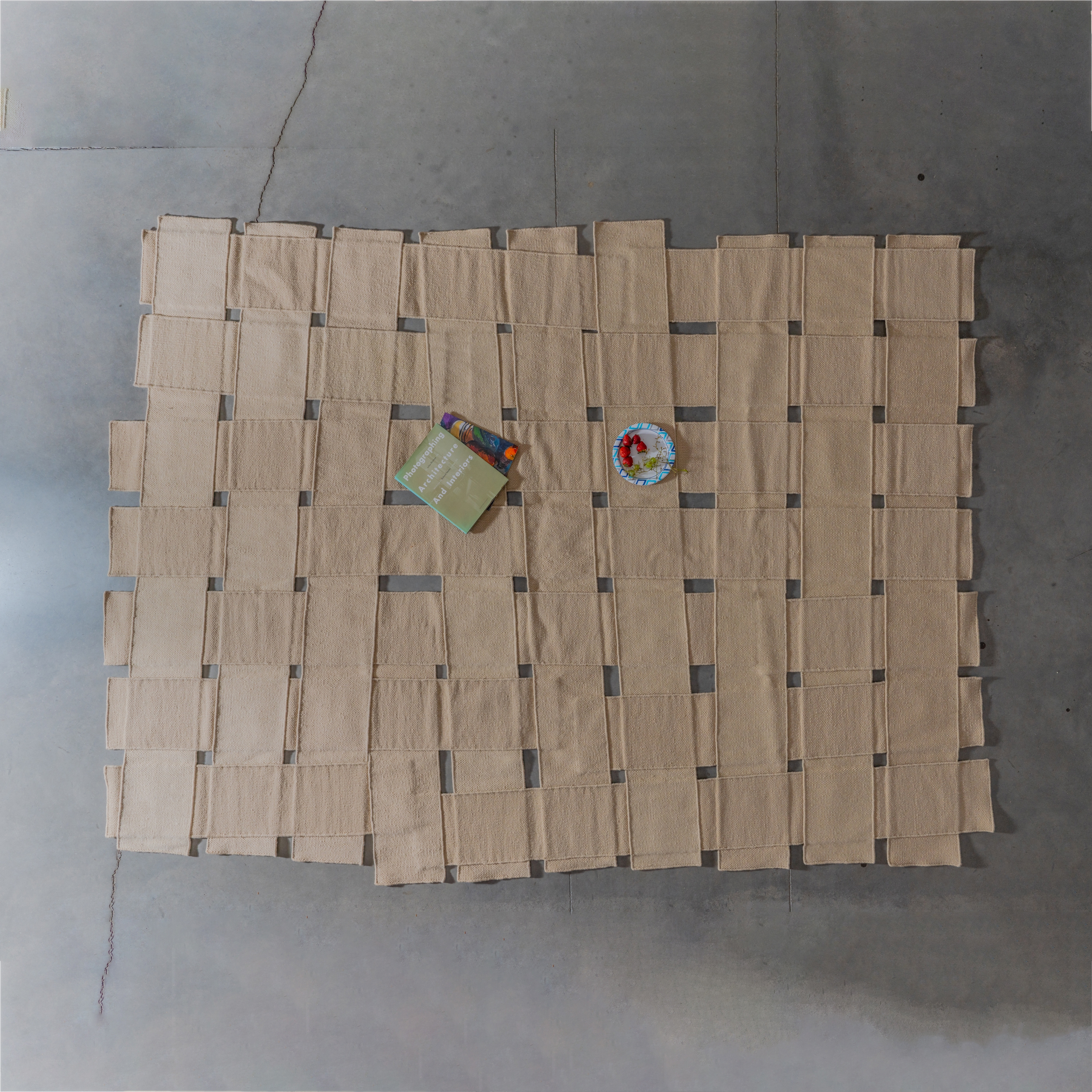 Produkt A TWICE WOVEN RUG | No. 5 des Herstellers Urban Fabric Rugs anzeigen