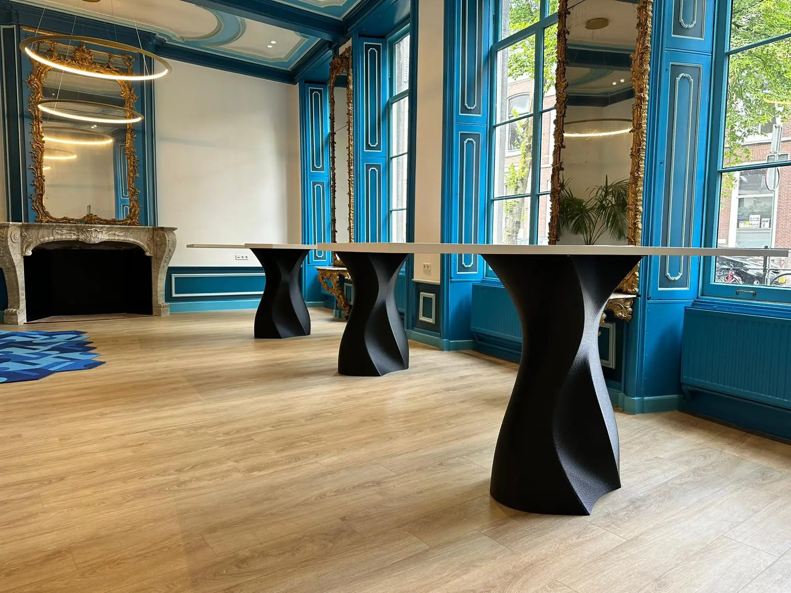 TRIBOO - NeverEnding Ivy High Table