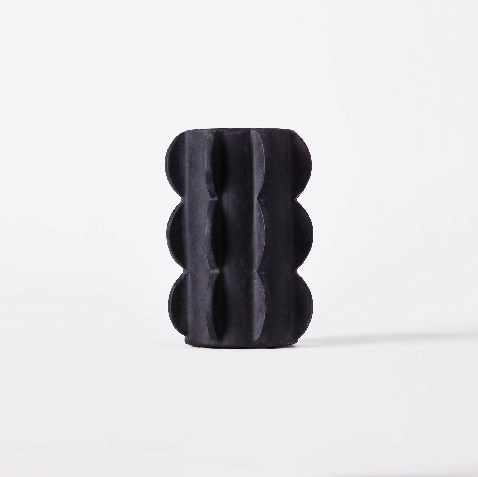 Arcissimo Vase Black Medium