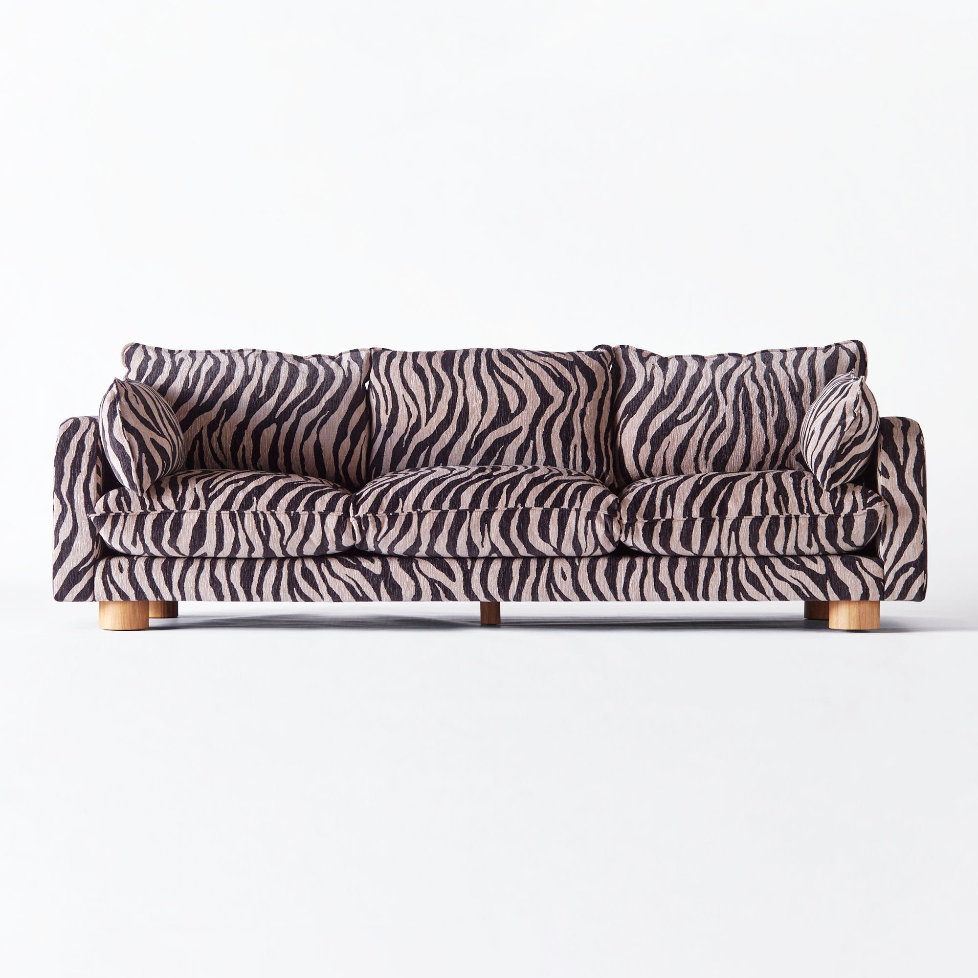 Mostra il prodotto Miles Sofa Zebra del produttore Dusty deco