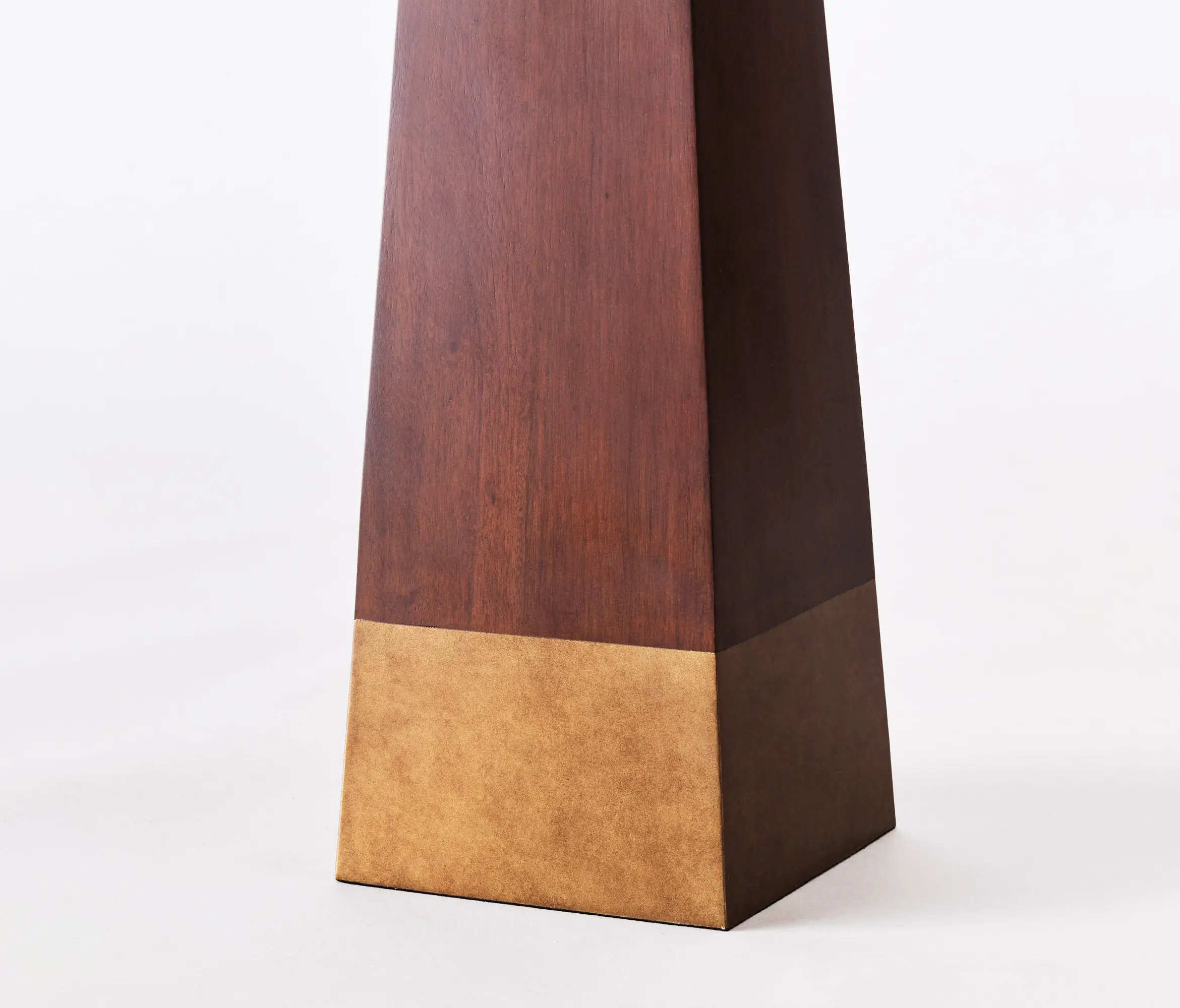 Dusty deco - Pyramid Floor Lamp