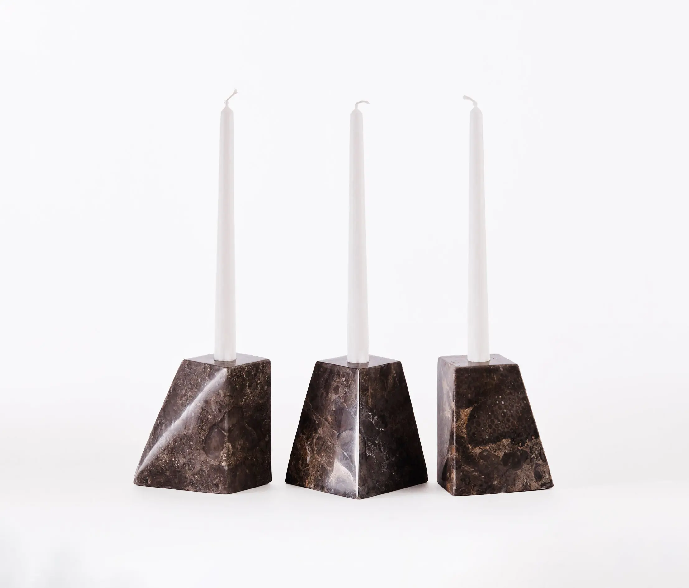 Dusty deco - Pyramid Candle Holders Grey