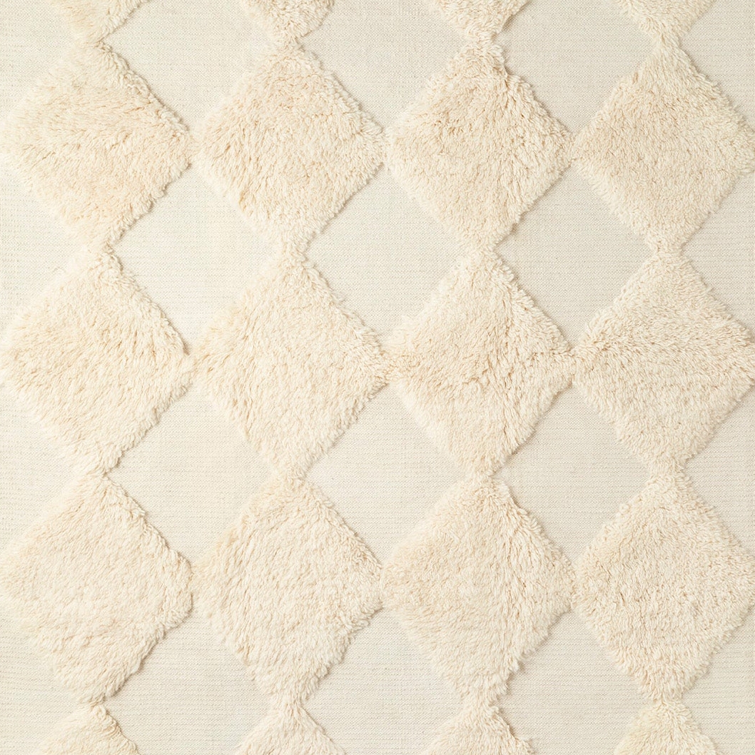 Chess Rya White Rug | 300 x 400cm