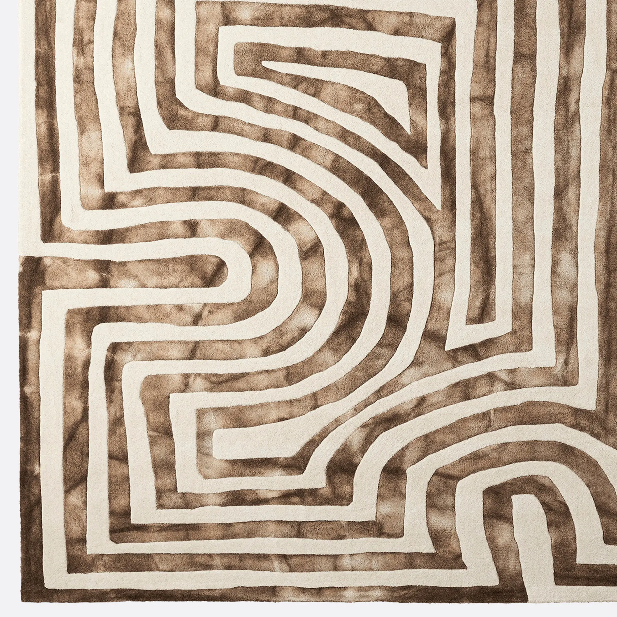 Dusty deco - Psychedelic Labyrinth Beige Dip Dye Rug | 300x400cm