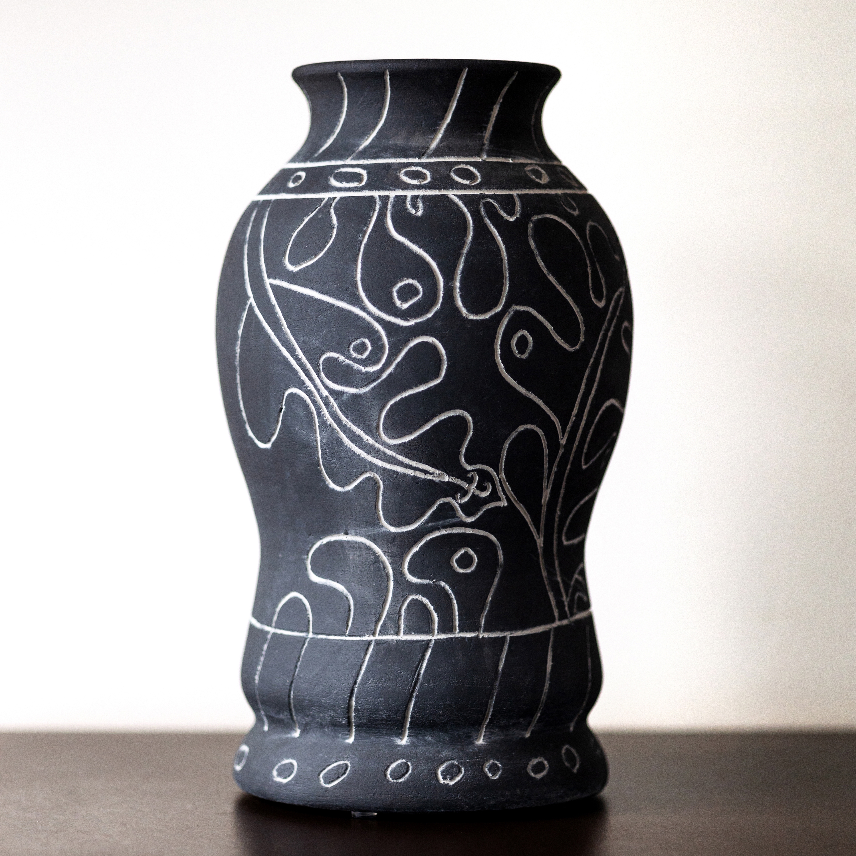 Display product Frida Vase Tall Black from manufacturer Dusty deco
