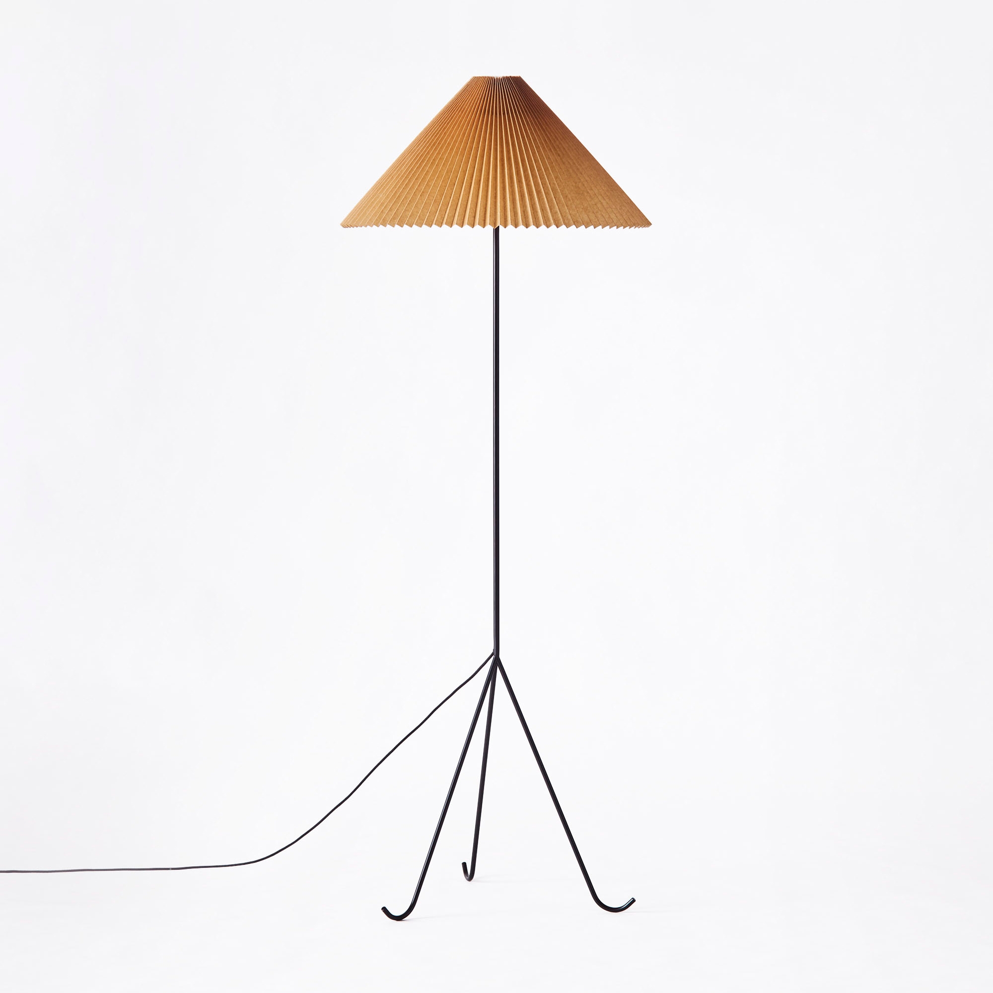 Produkt Geraldine Floor Lamp des Herstellers Dusty deco anzeigen