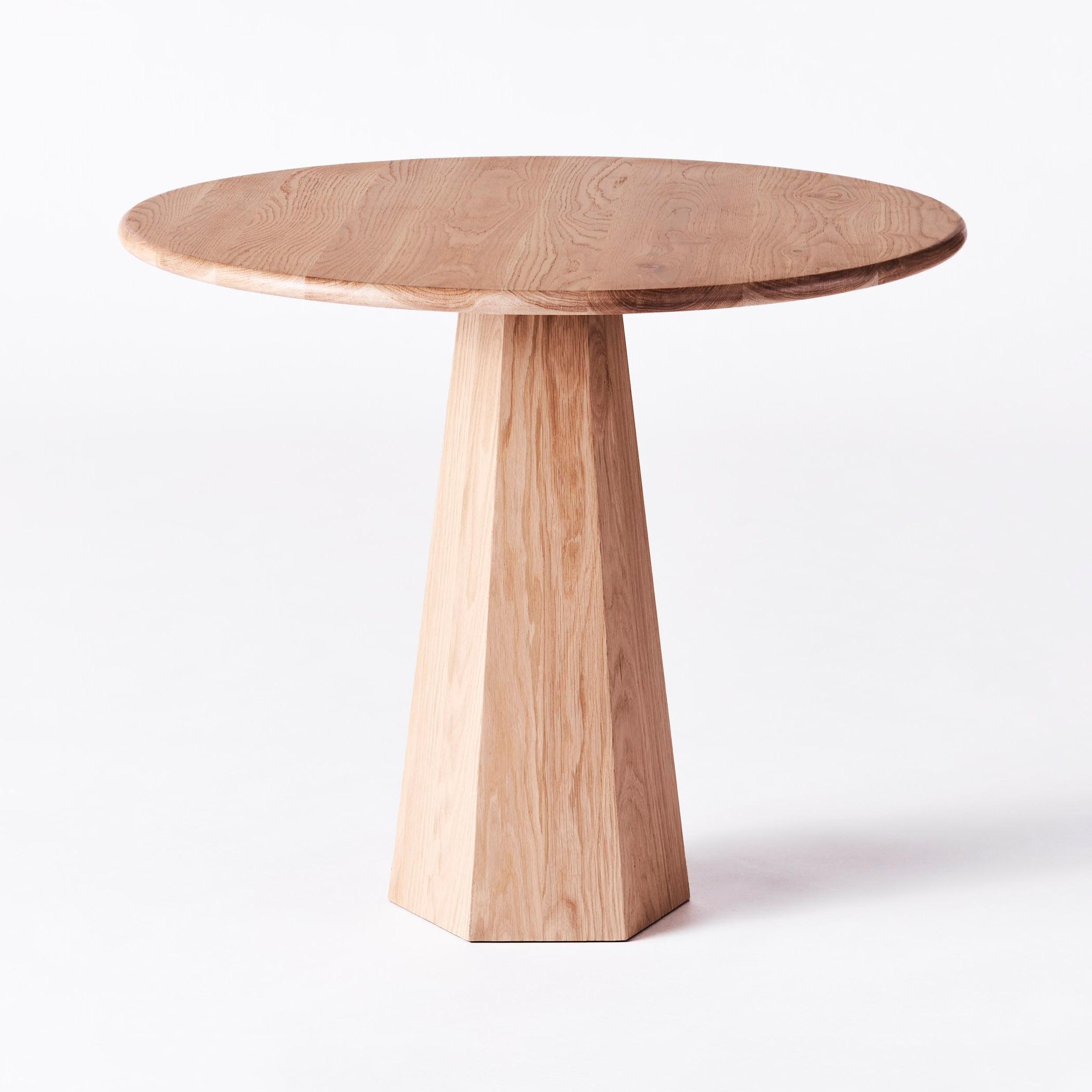 Mostra il prodotto Hexagon Dining Table Oak 90 del produttore Dusty deco