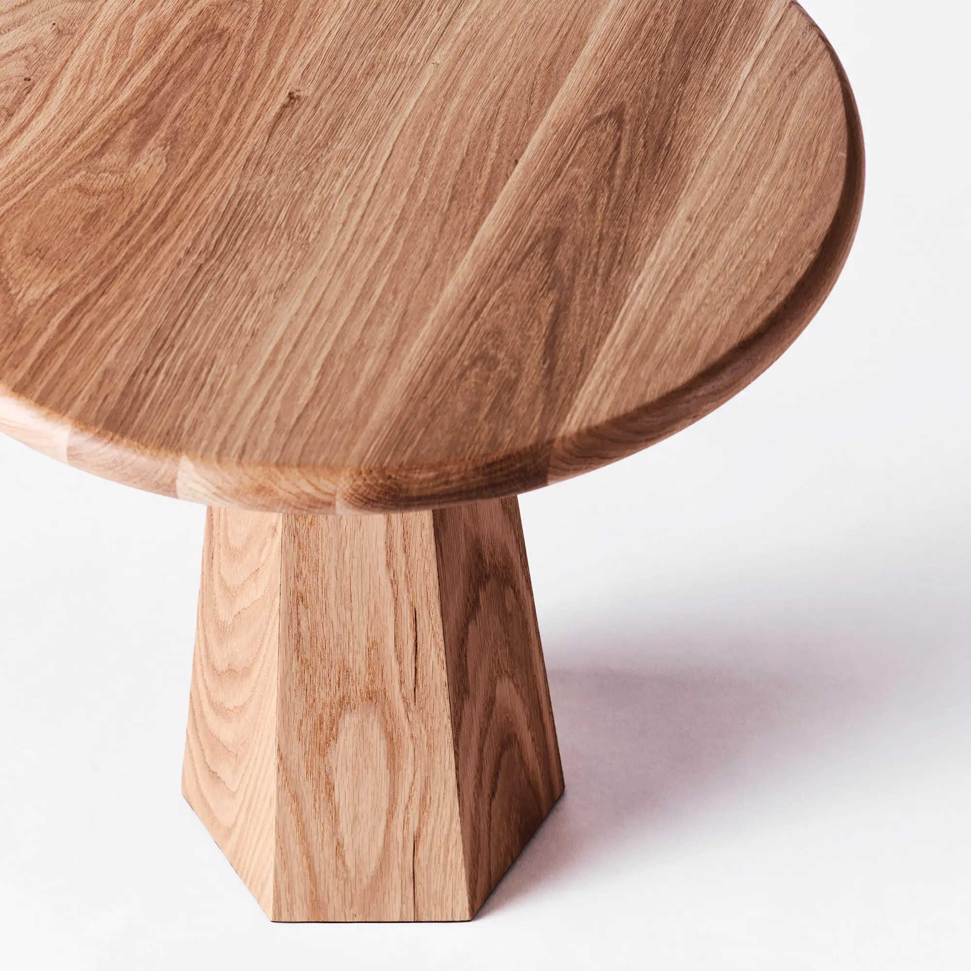 Dusty deco - Hexagon Side Table Oak