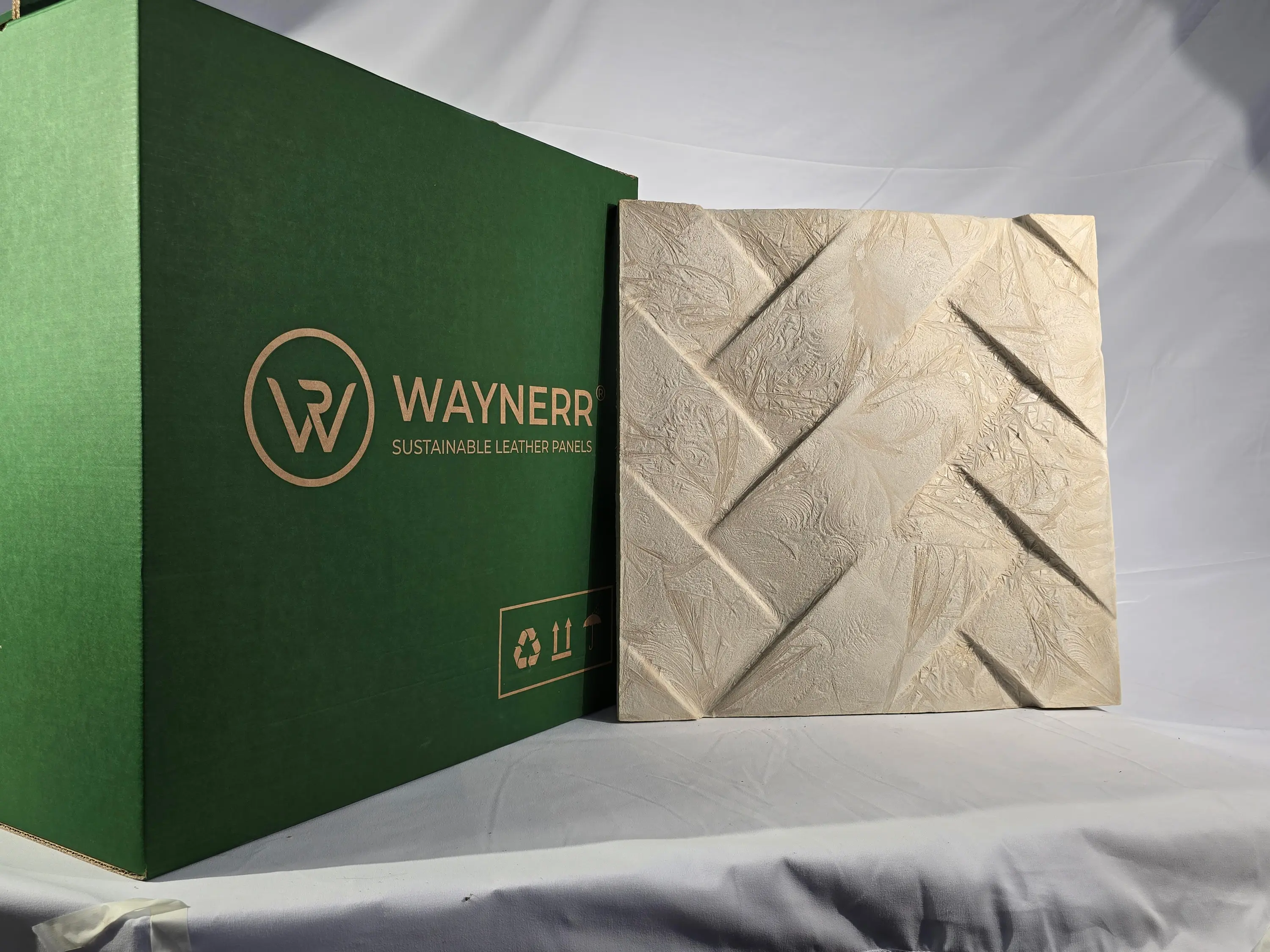 WAYNERR - Interior décor panel. PLAIT.