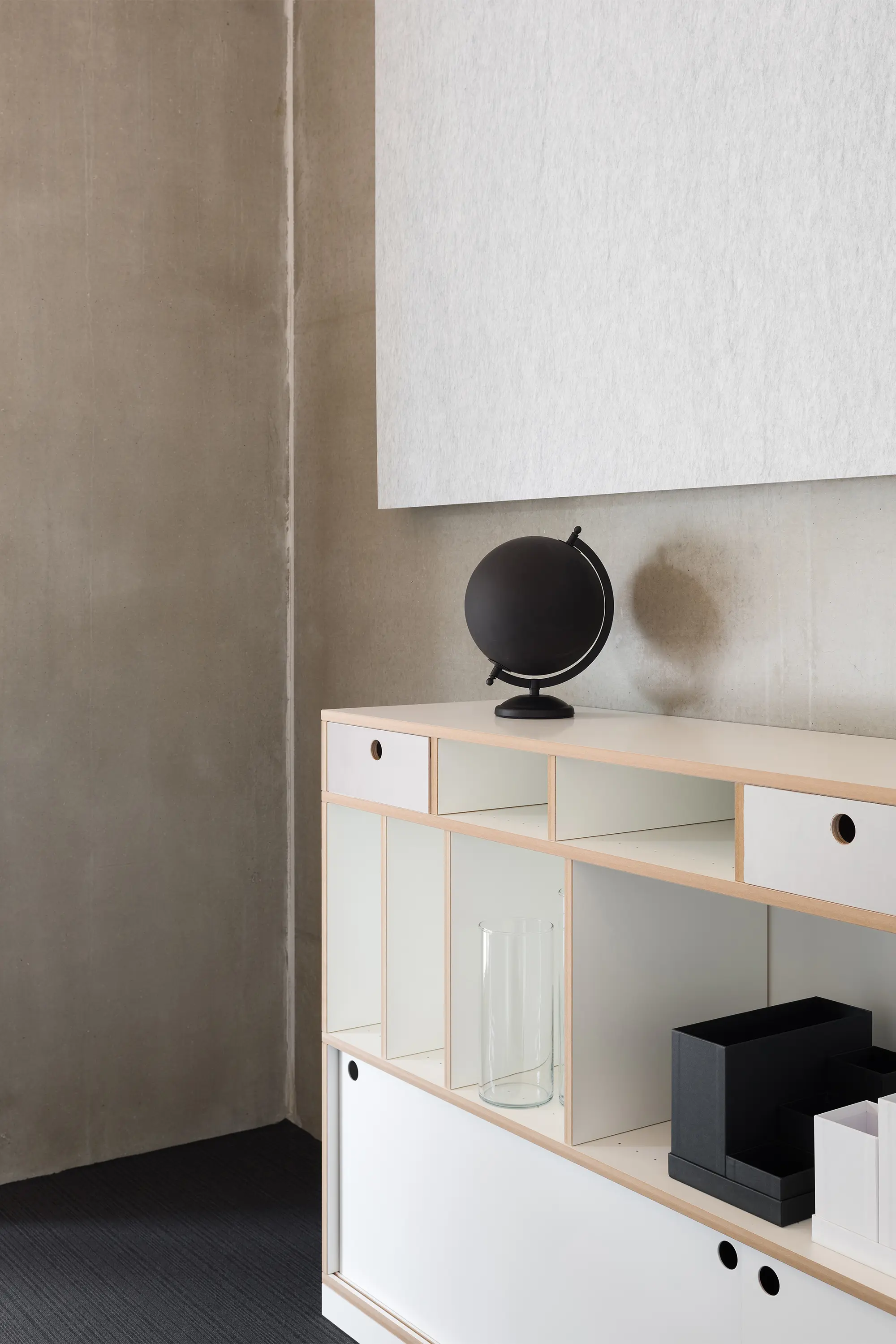 Nils Holger Moormann - Egal