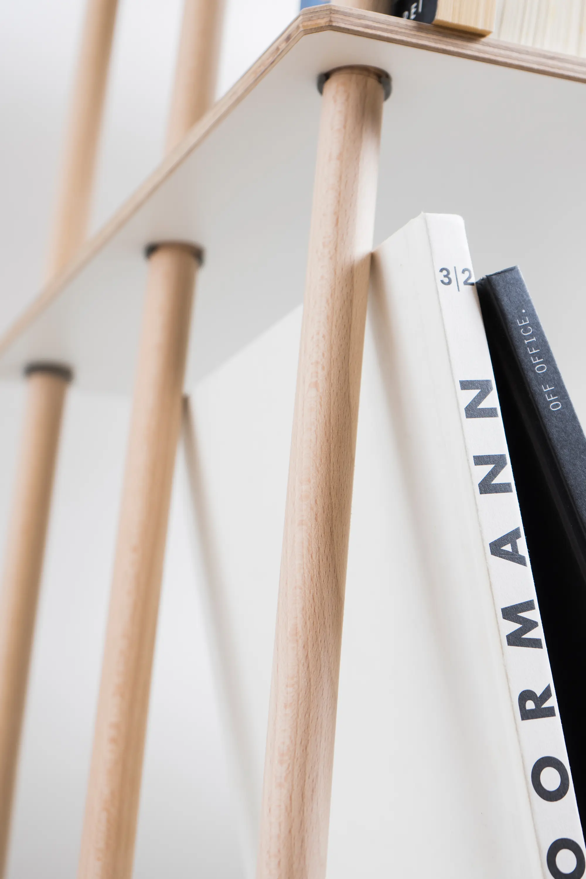 Nils Holger Moormann - Es