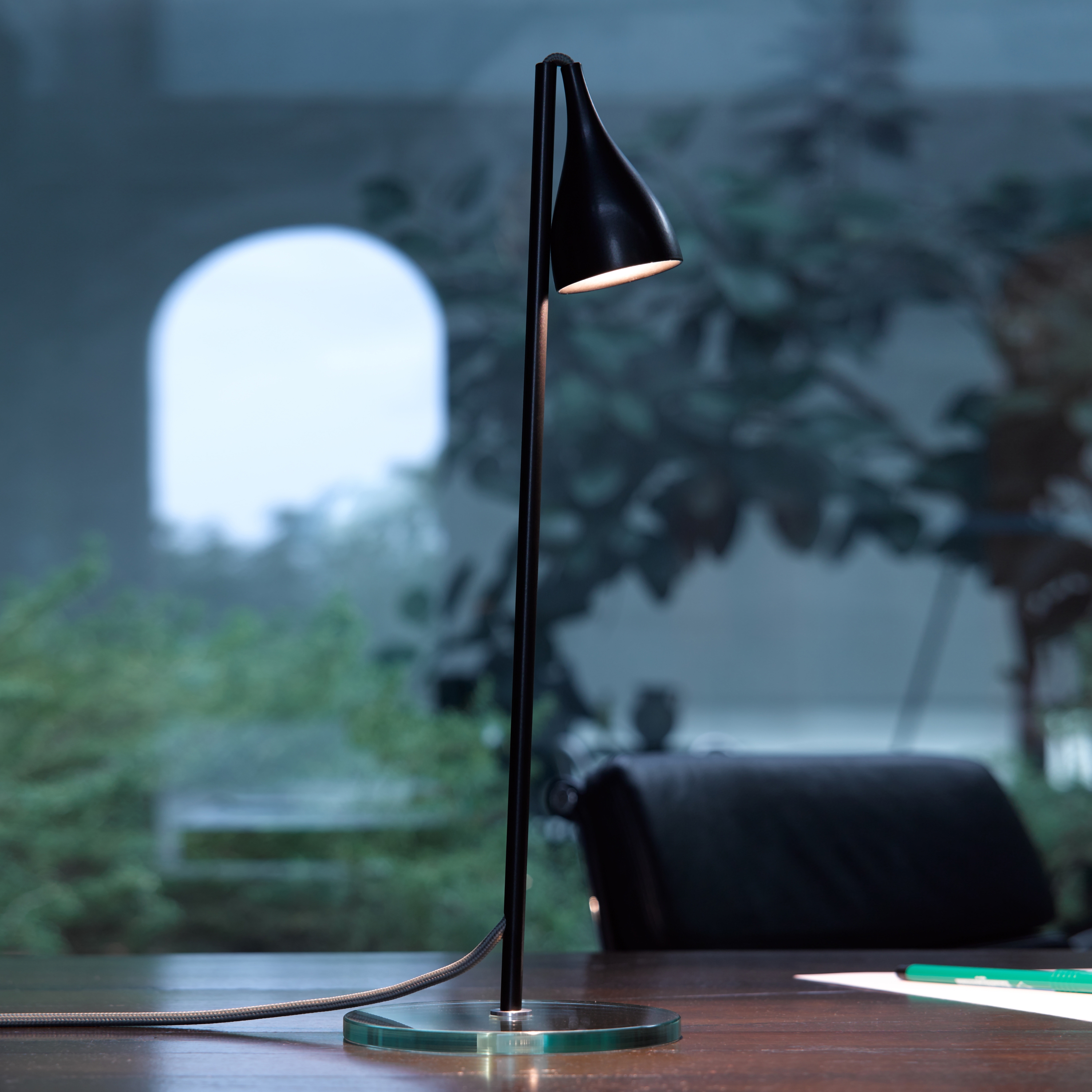 Mostra il prodotto Bam table lamp del produttore Anta Leuchten