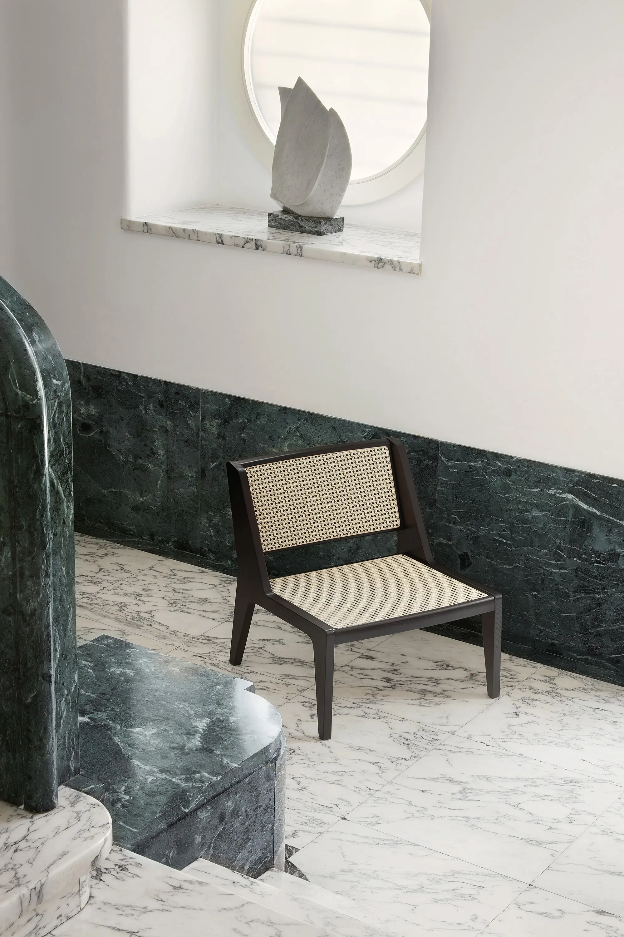 ARFLEX - Delta Vienna Armchair - Version with seat cushion