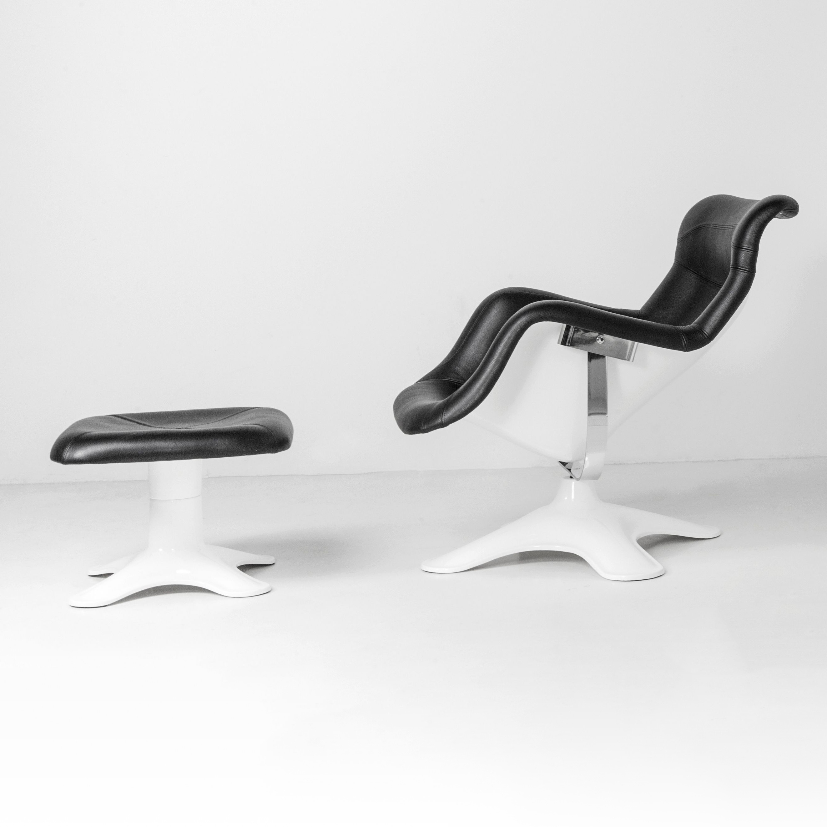 Produkt Karuselli Lounge Chair with Ottoman des Herstellers Artek anzeigen