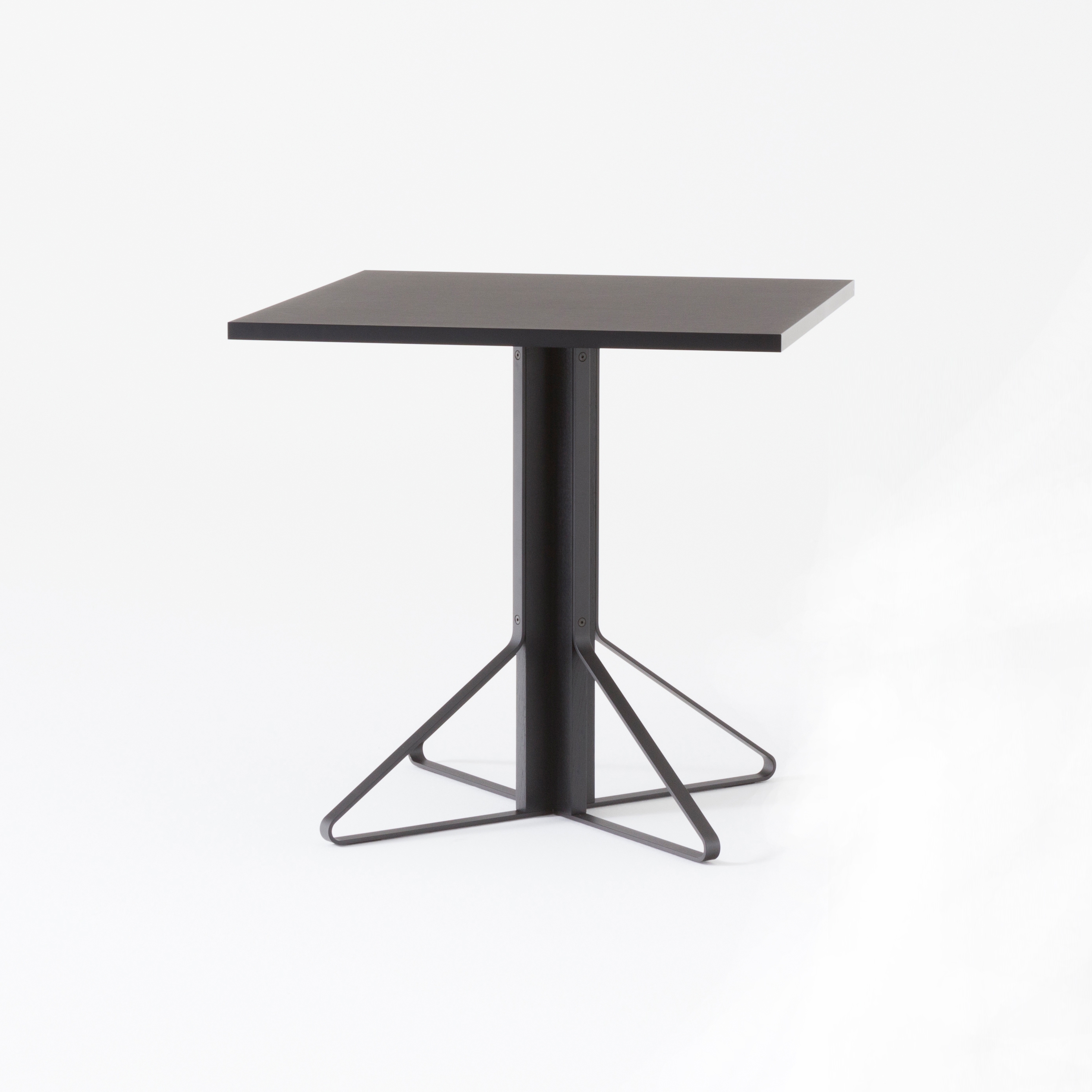 Afficher le produit Kaari Table Square REB011 du fabricant Artek