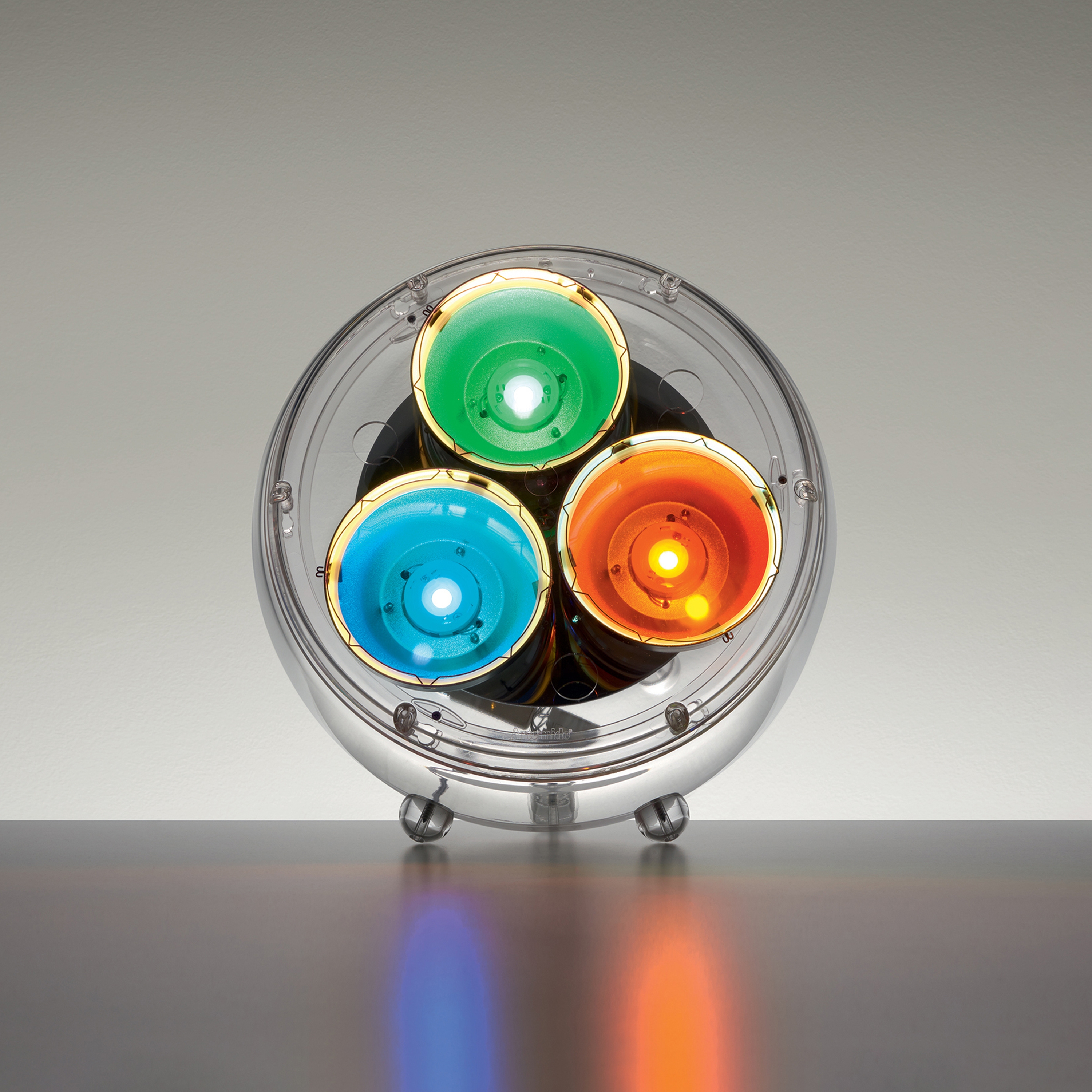 Display product Yang LED from manufacturer Artemide