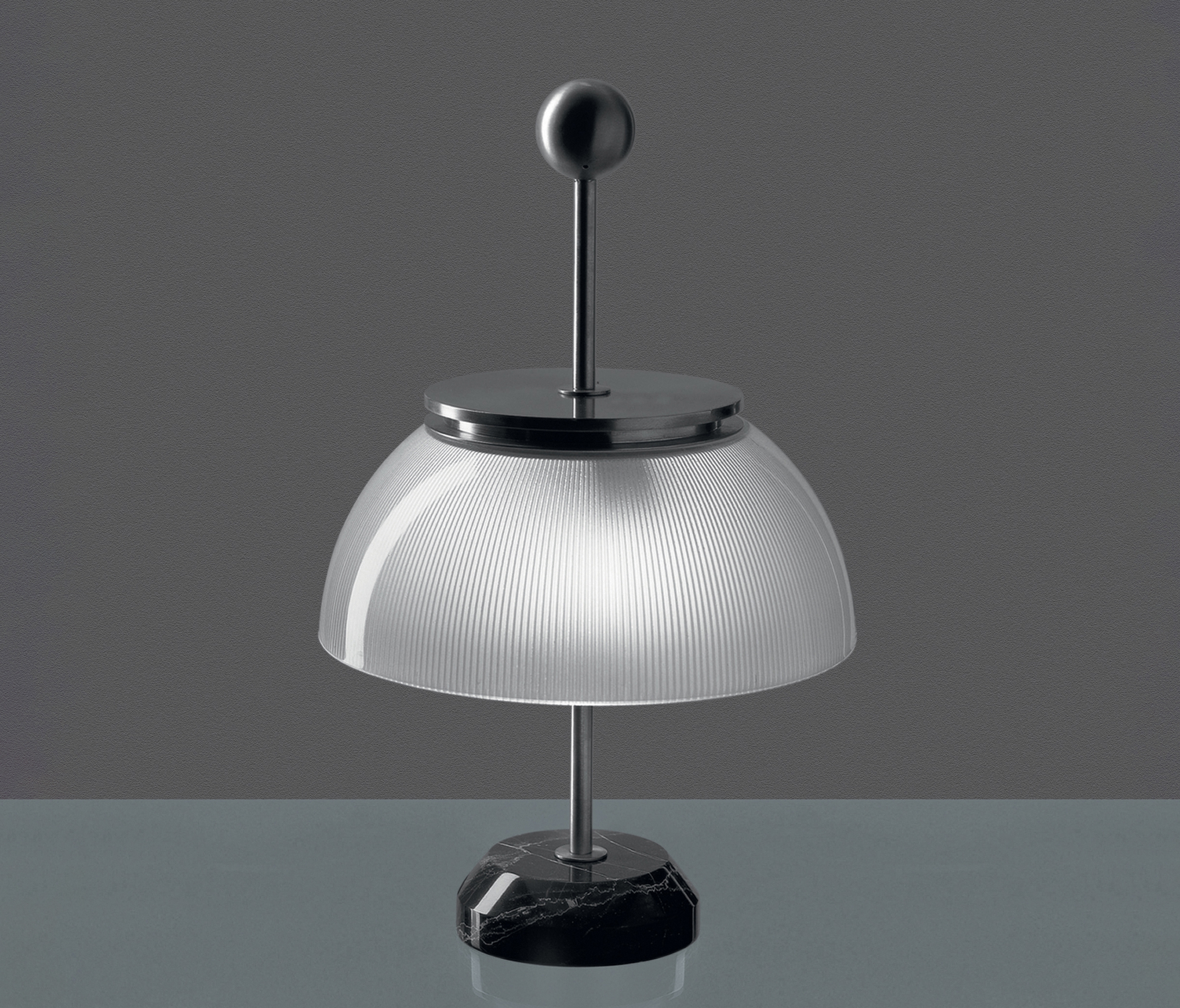Display product Alfa Table from manufacturer Artemide