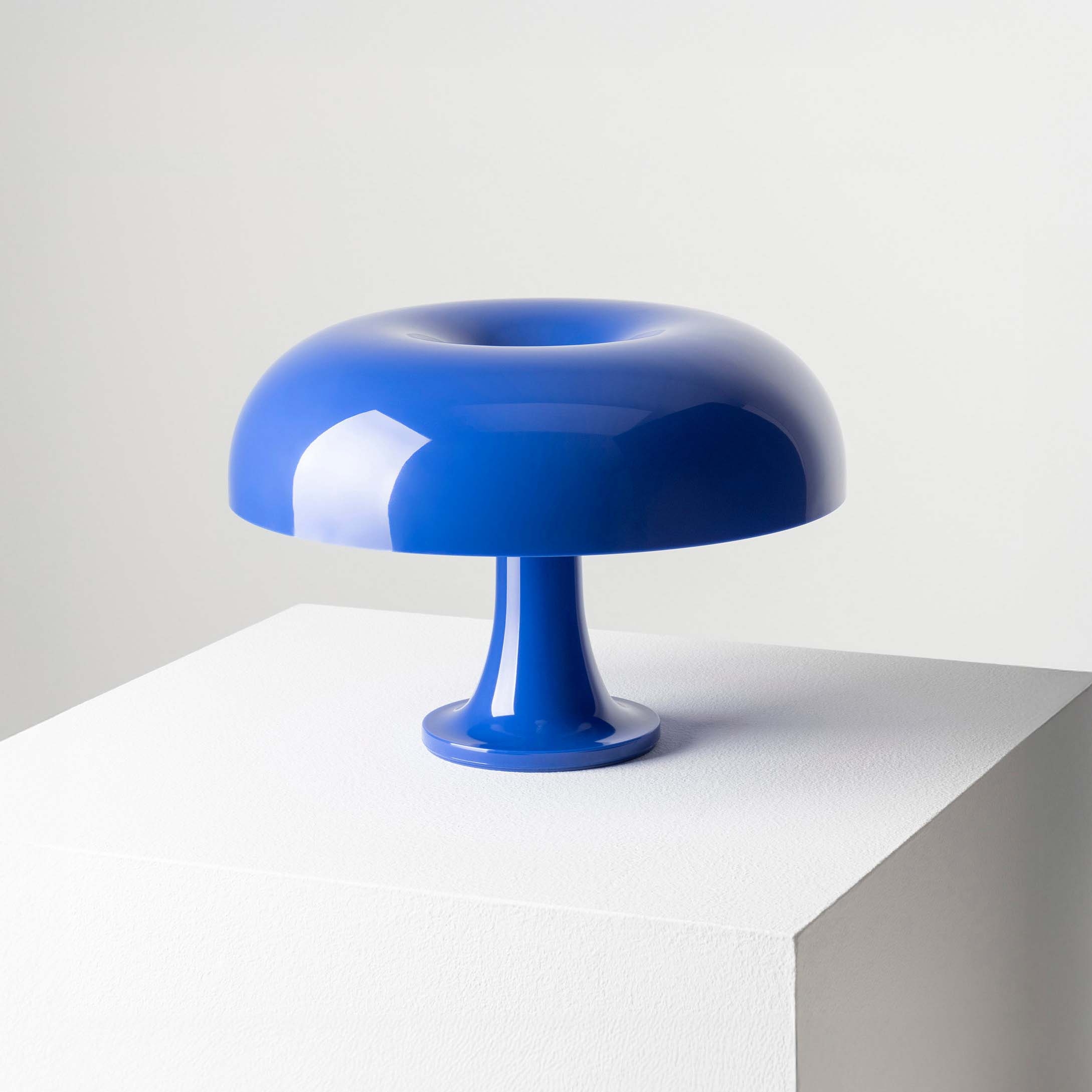 Display product Nessino from manufacturer Artemide