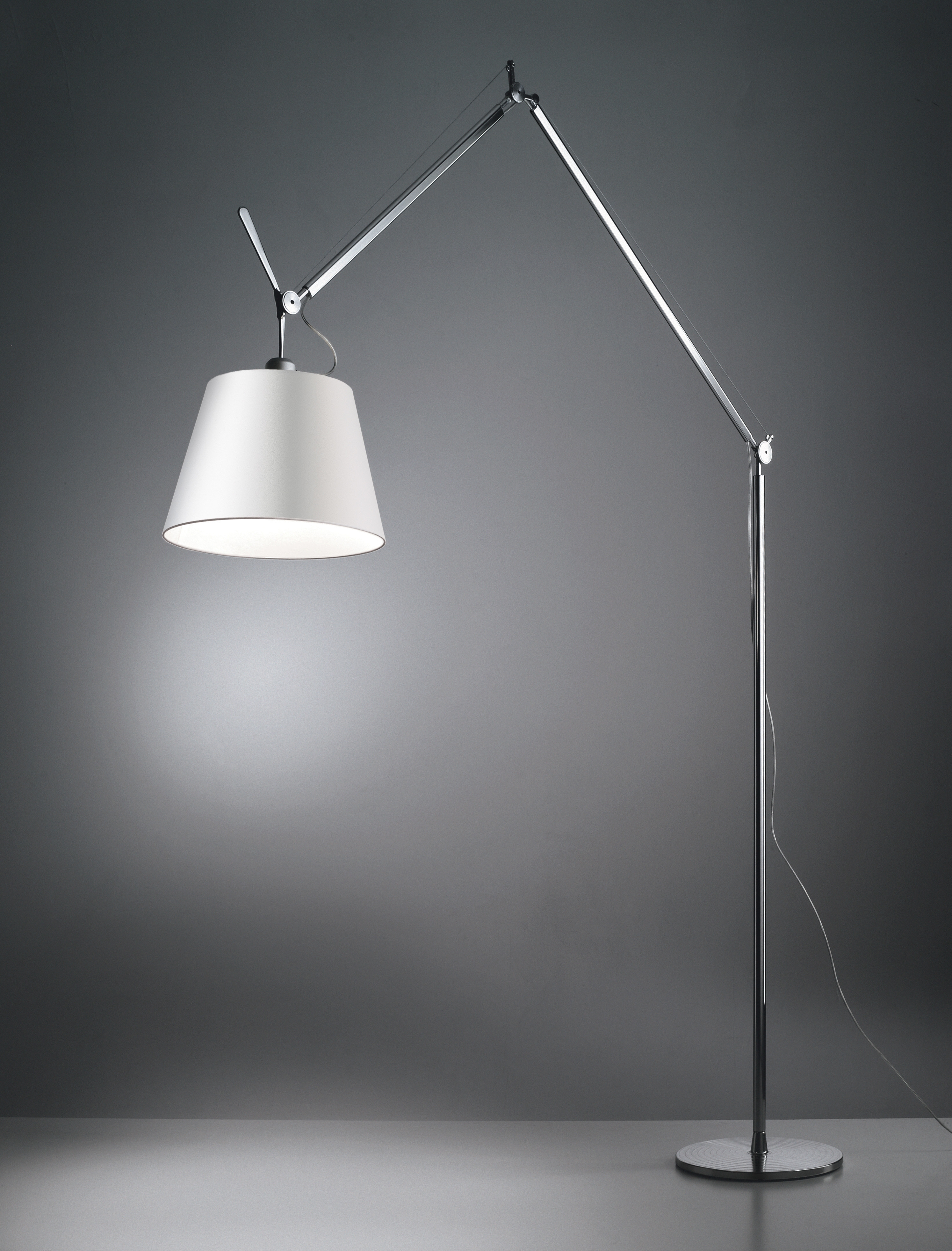 Afficher le produit Tolomeo Mega Floor du fabricant Artemide