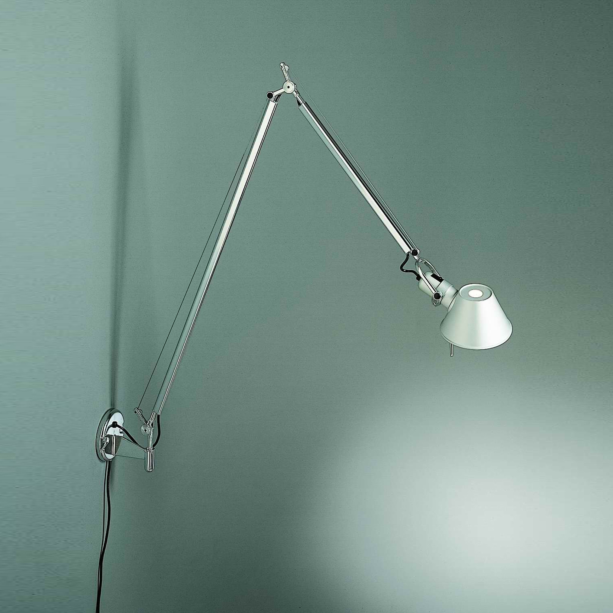 Mostra il prodotto Tolomeo Braccio Wall del produttore Artemide