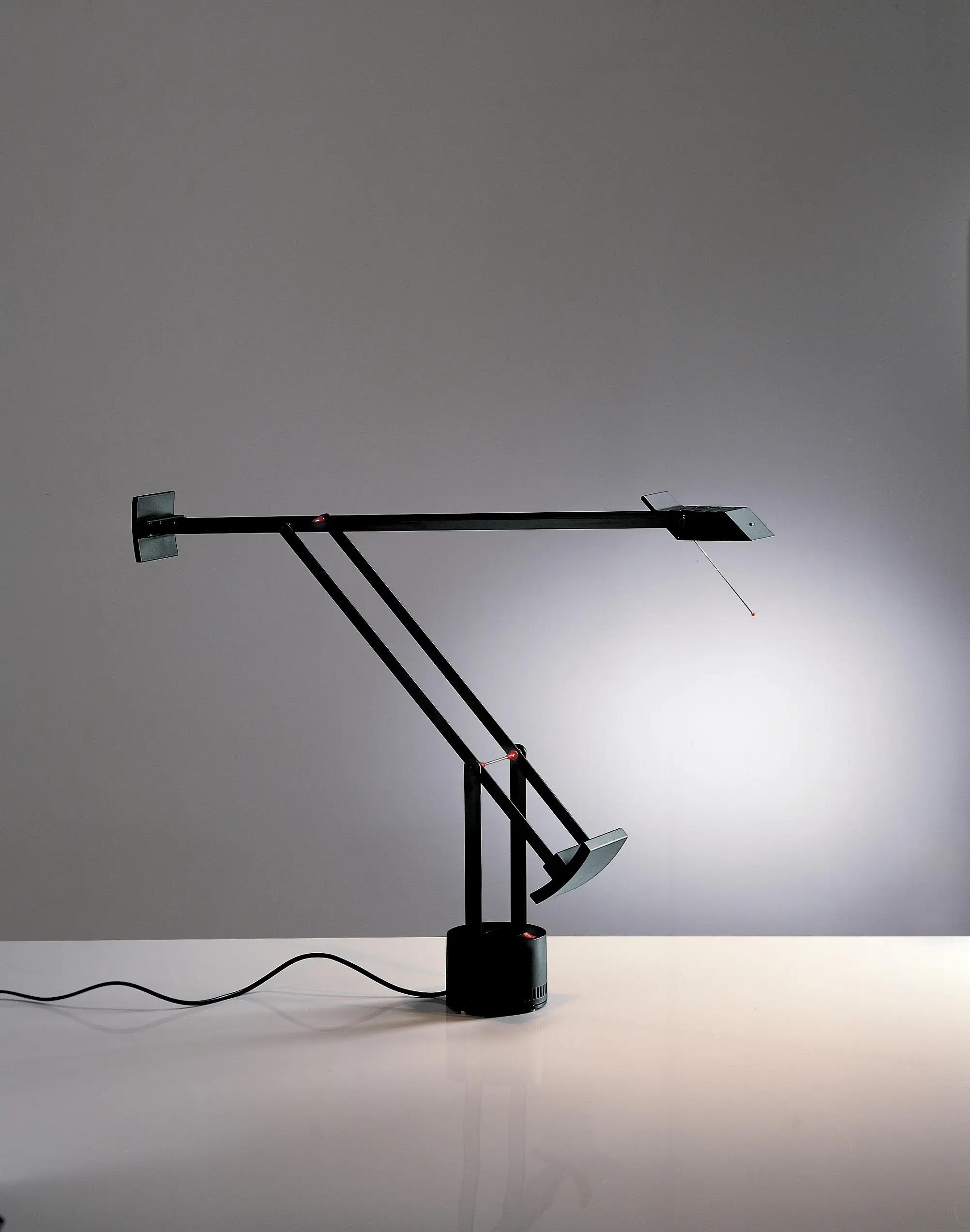 Artemide - Tizio 35 Table
