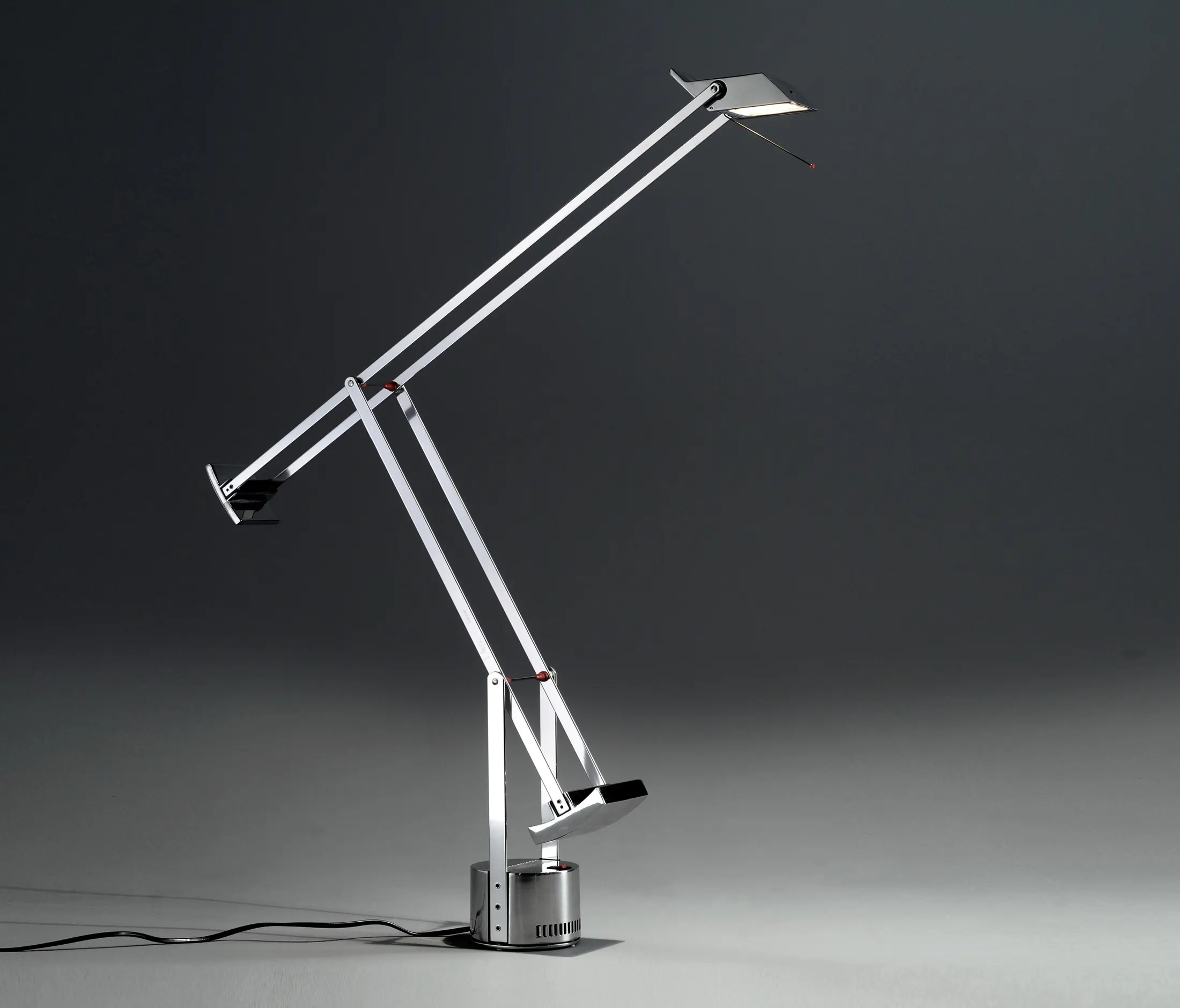 Artemide - Tizio X30 Table Lamp