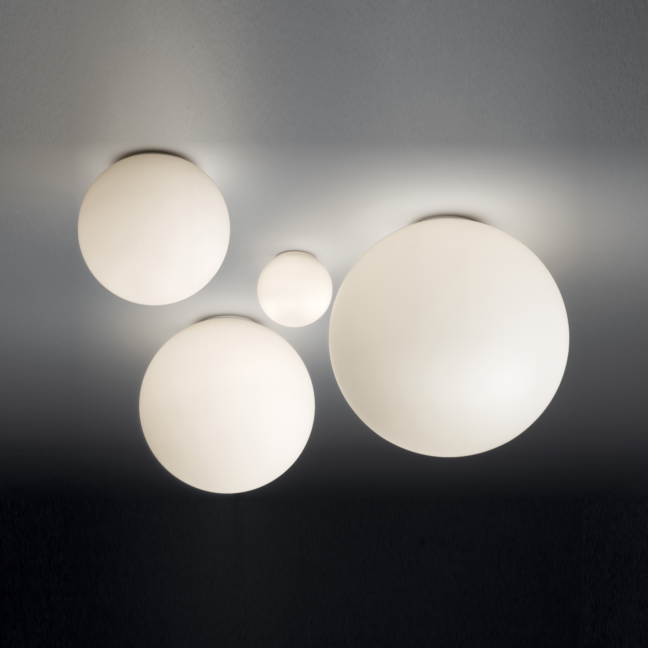 Mostra il prodotto Dioscuri Wall/Ceiling 14/25/35/42 del produttore Artemide