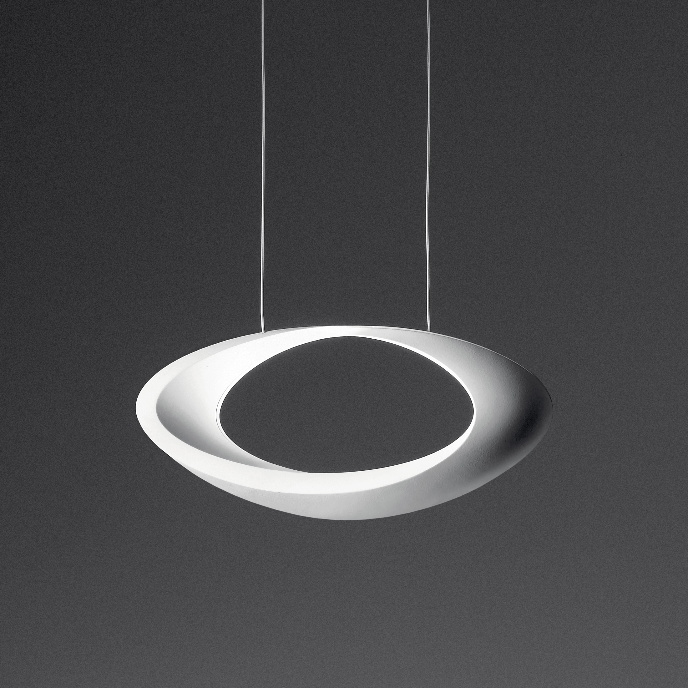Mostra il prodotto Cabildo Suspension del produttore Artemide