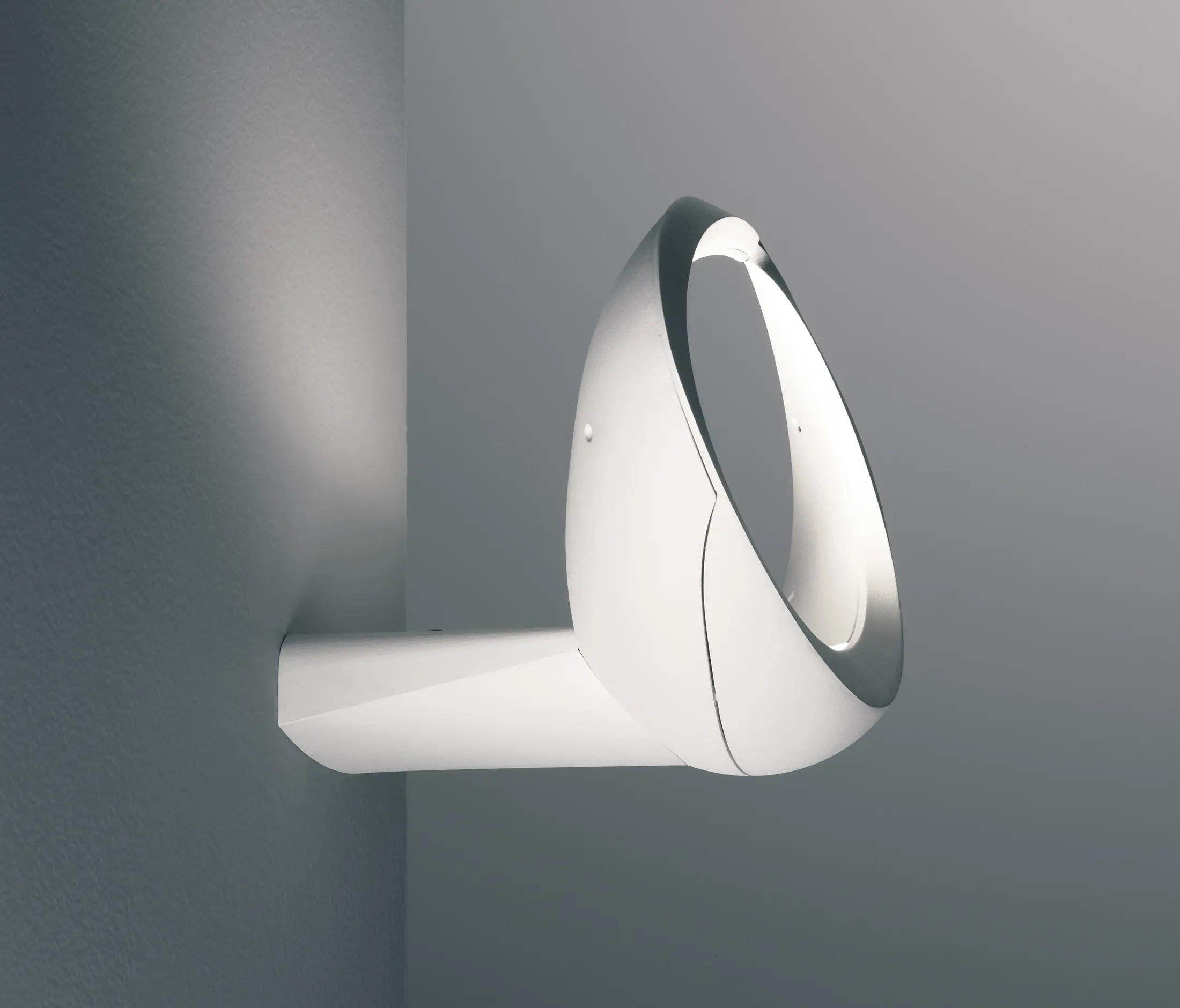 Artemide - Cabildo Wall