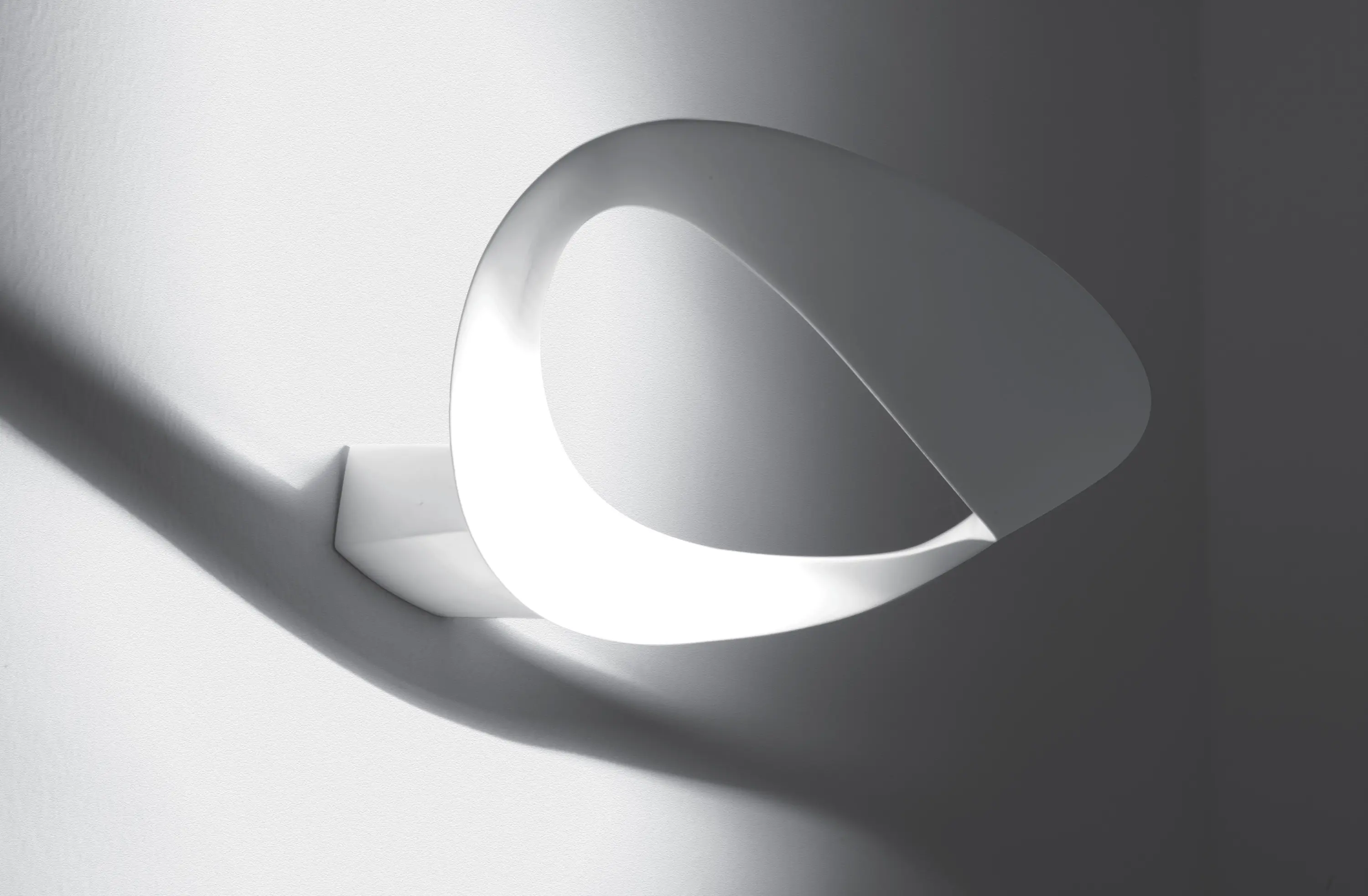 Artemide - Mesmeri Wall