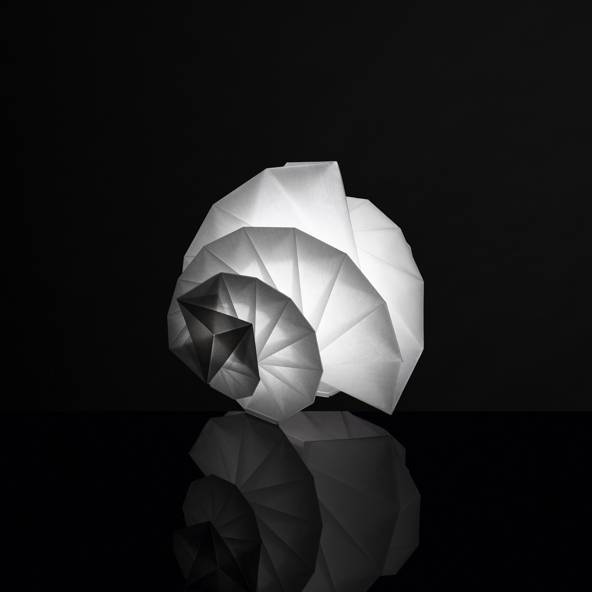Display product Mendori from manufacturer Artemide