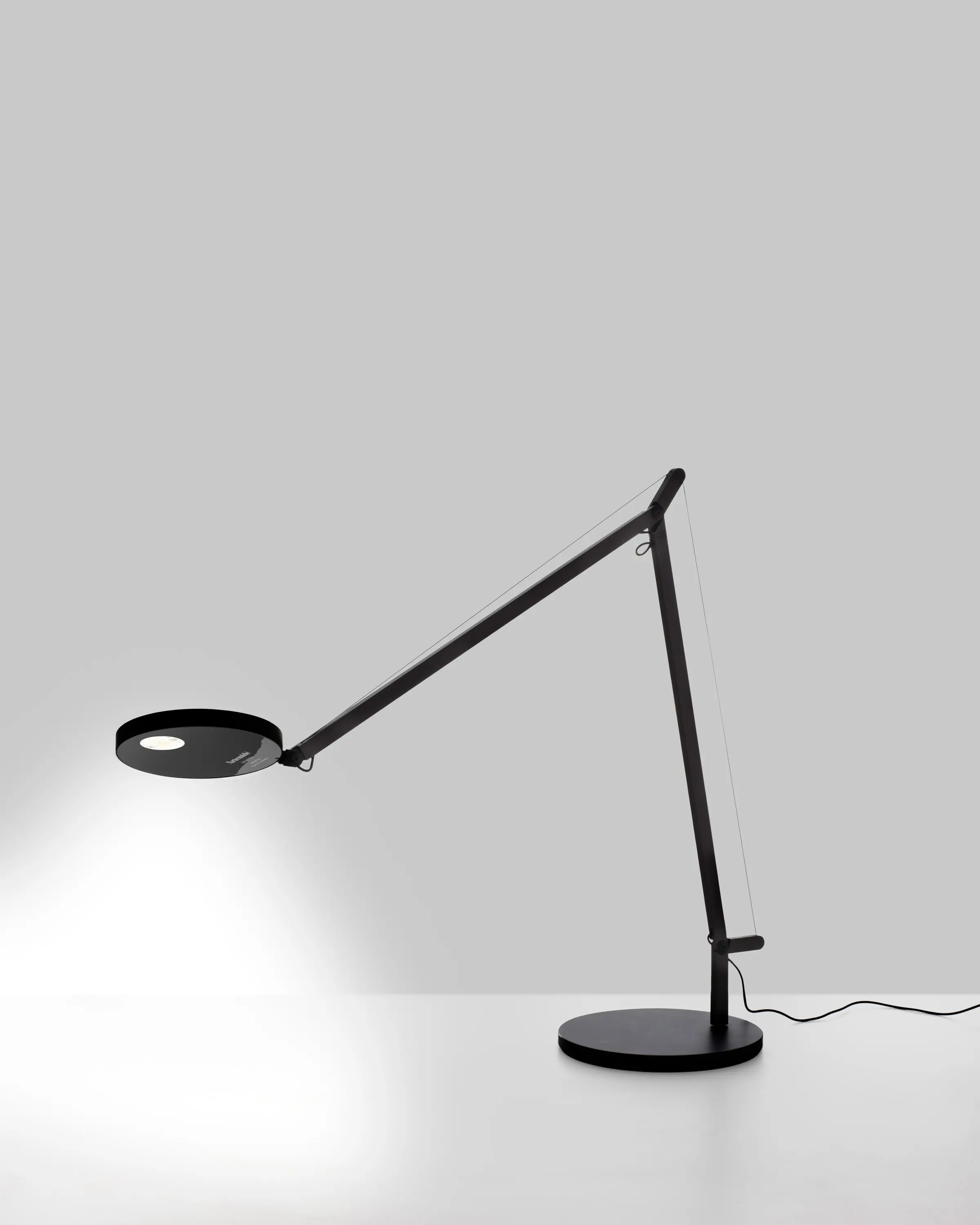 Artemide - Demetra Table