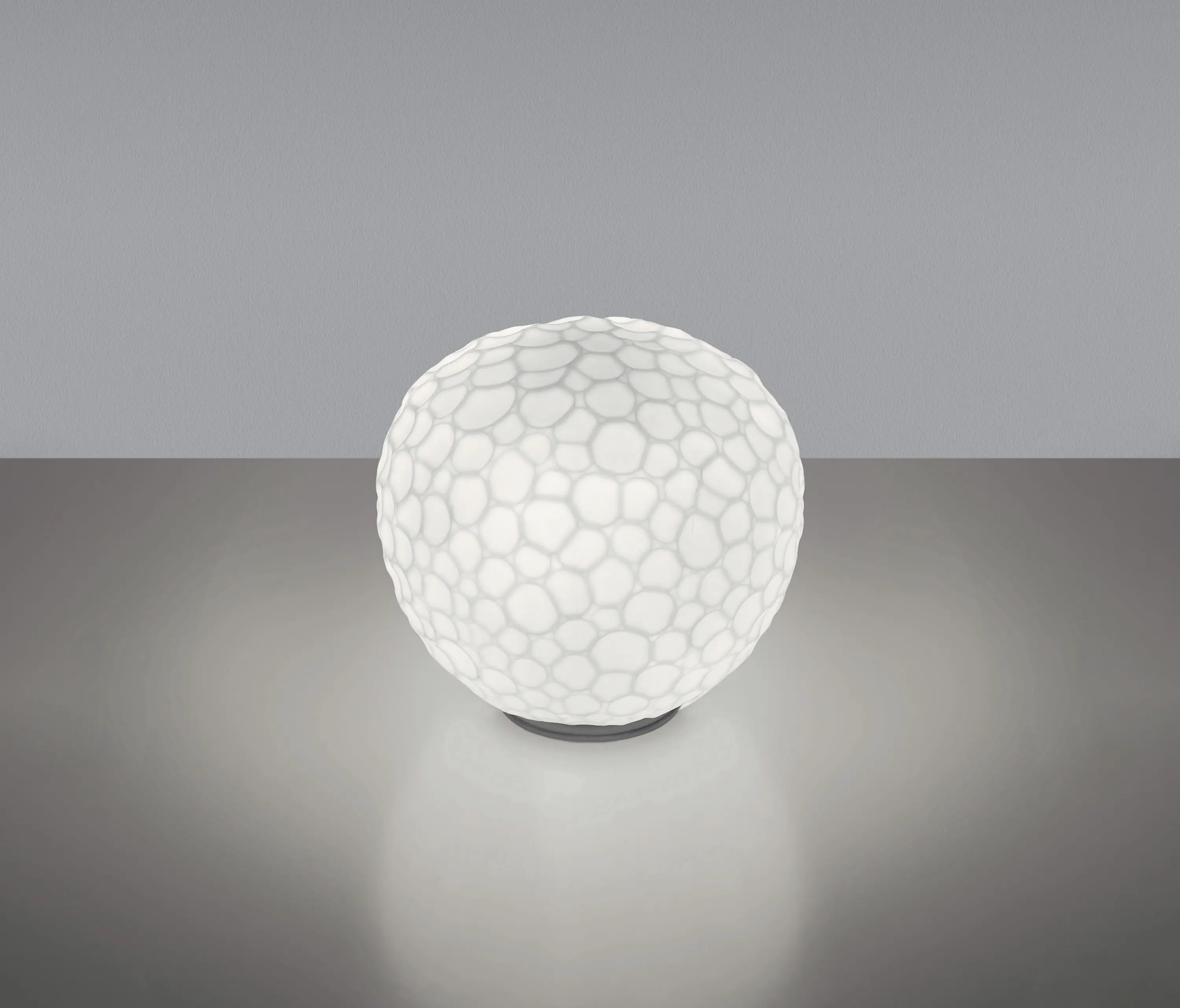 Artemide - Meteorite 15 Table