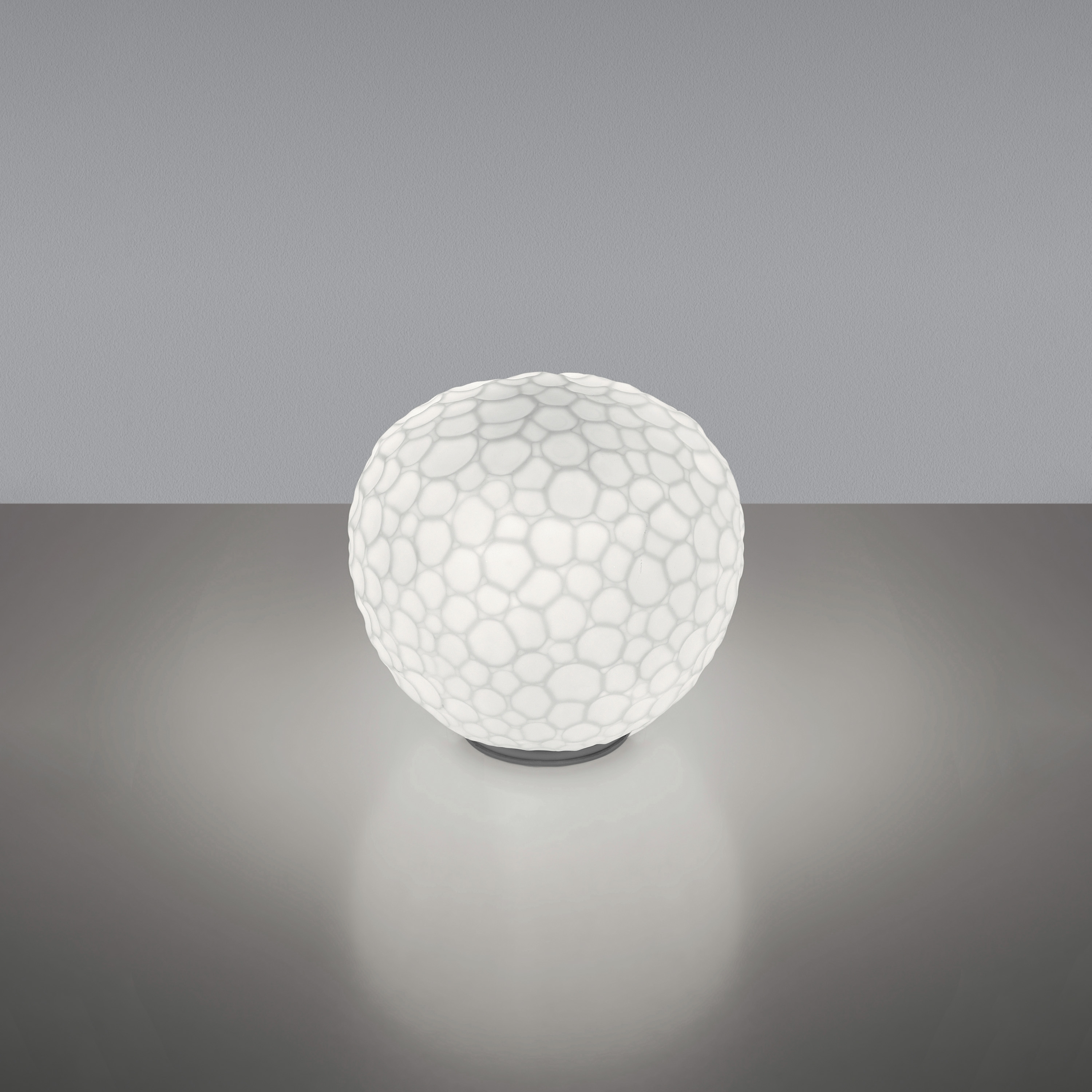Display product Meteorite 15 Table from manufacturer Artemide