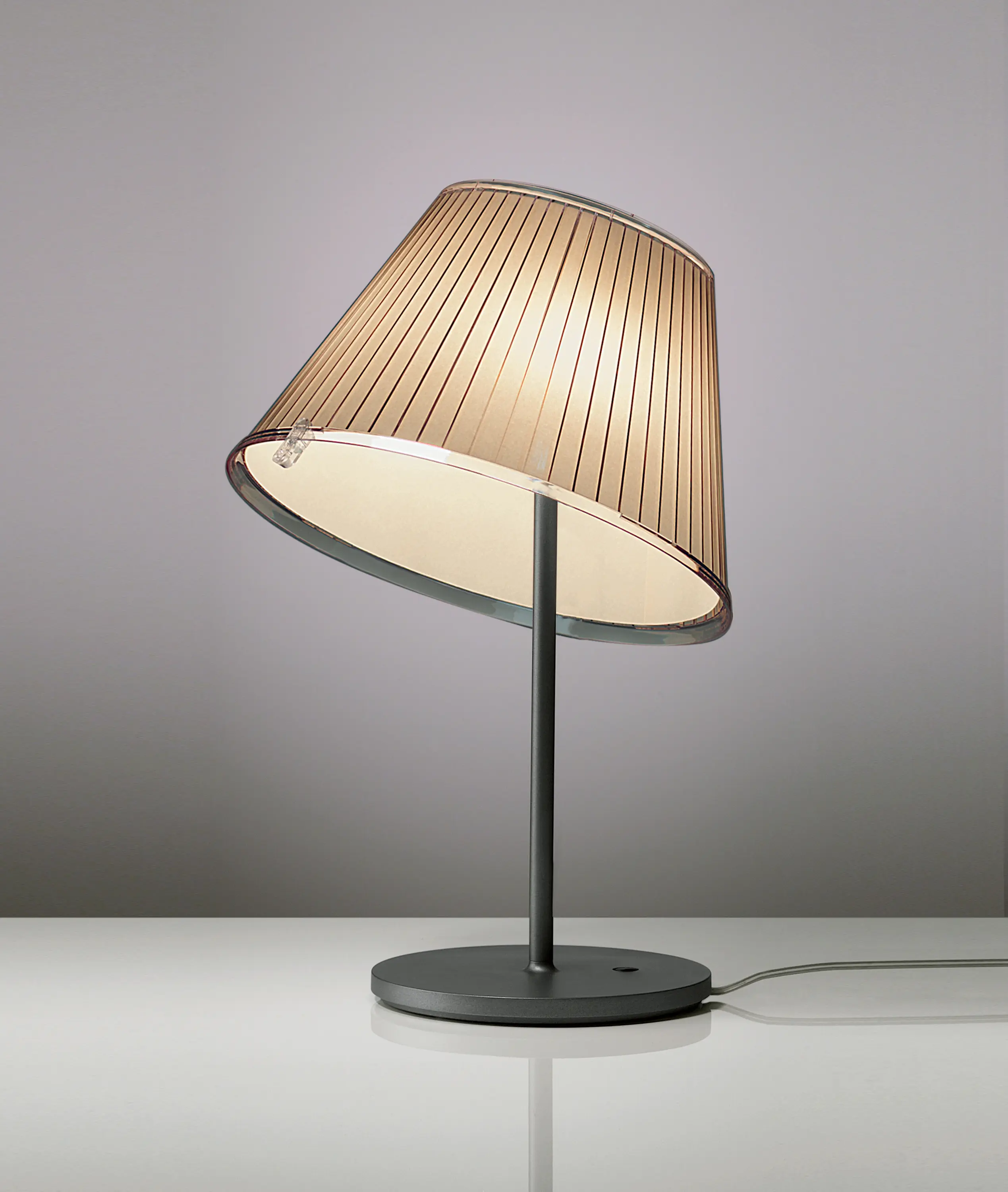 Artemide - Choose Table