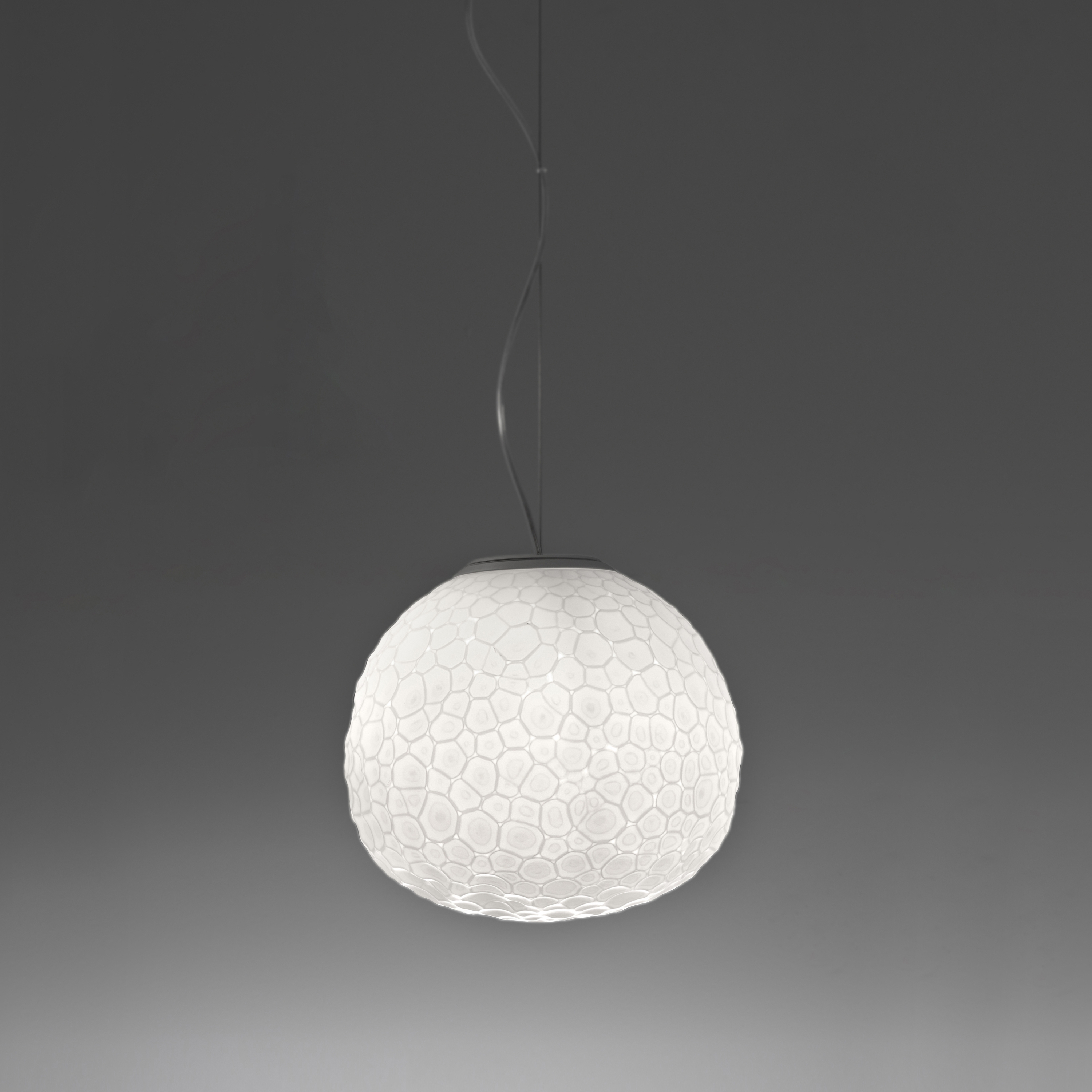 Afficher le produit Meteorite 35 Suspension du fabricant Artemide