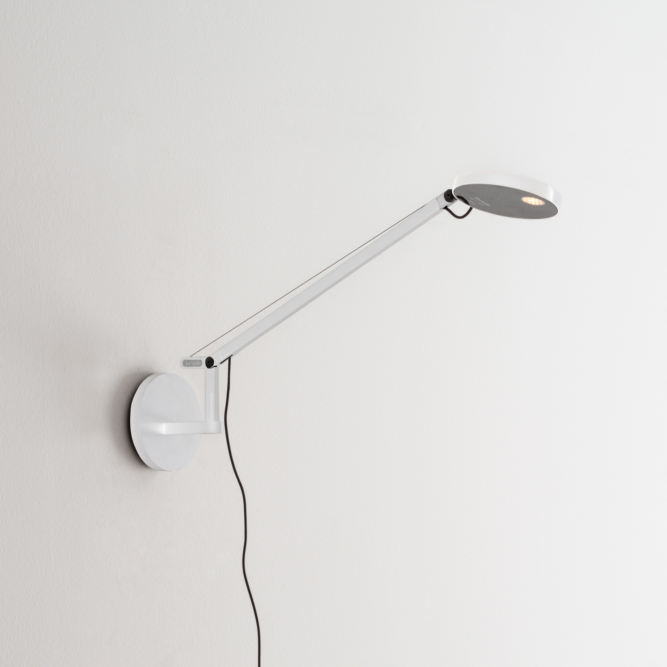 Mostra il prodotto Demetra Micro Wall del produttore Artemide