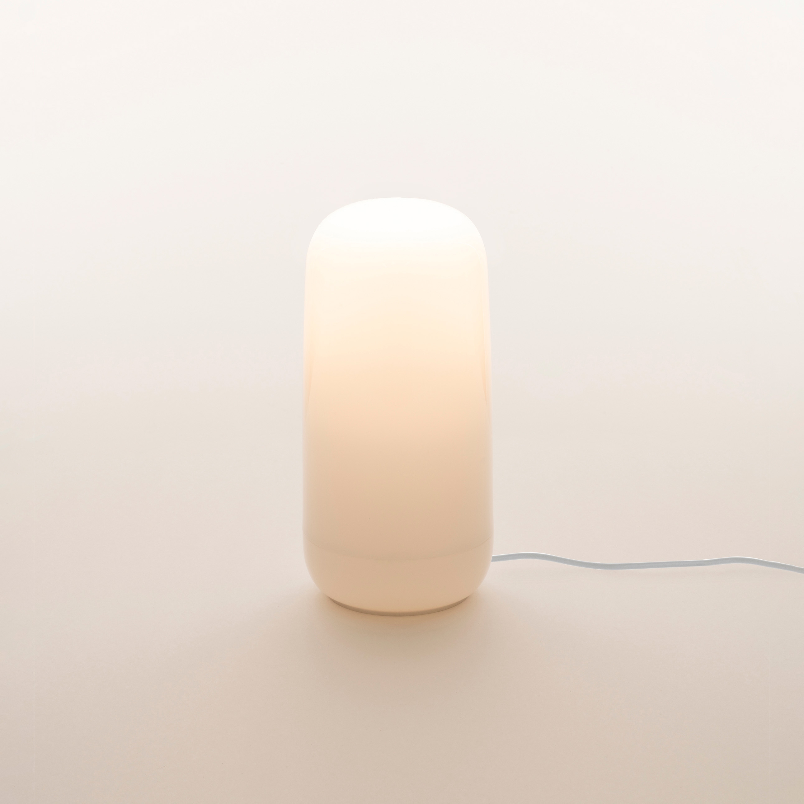 Produkt Gople Plug des Herstellers Artemide anzeigen