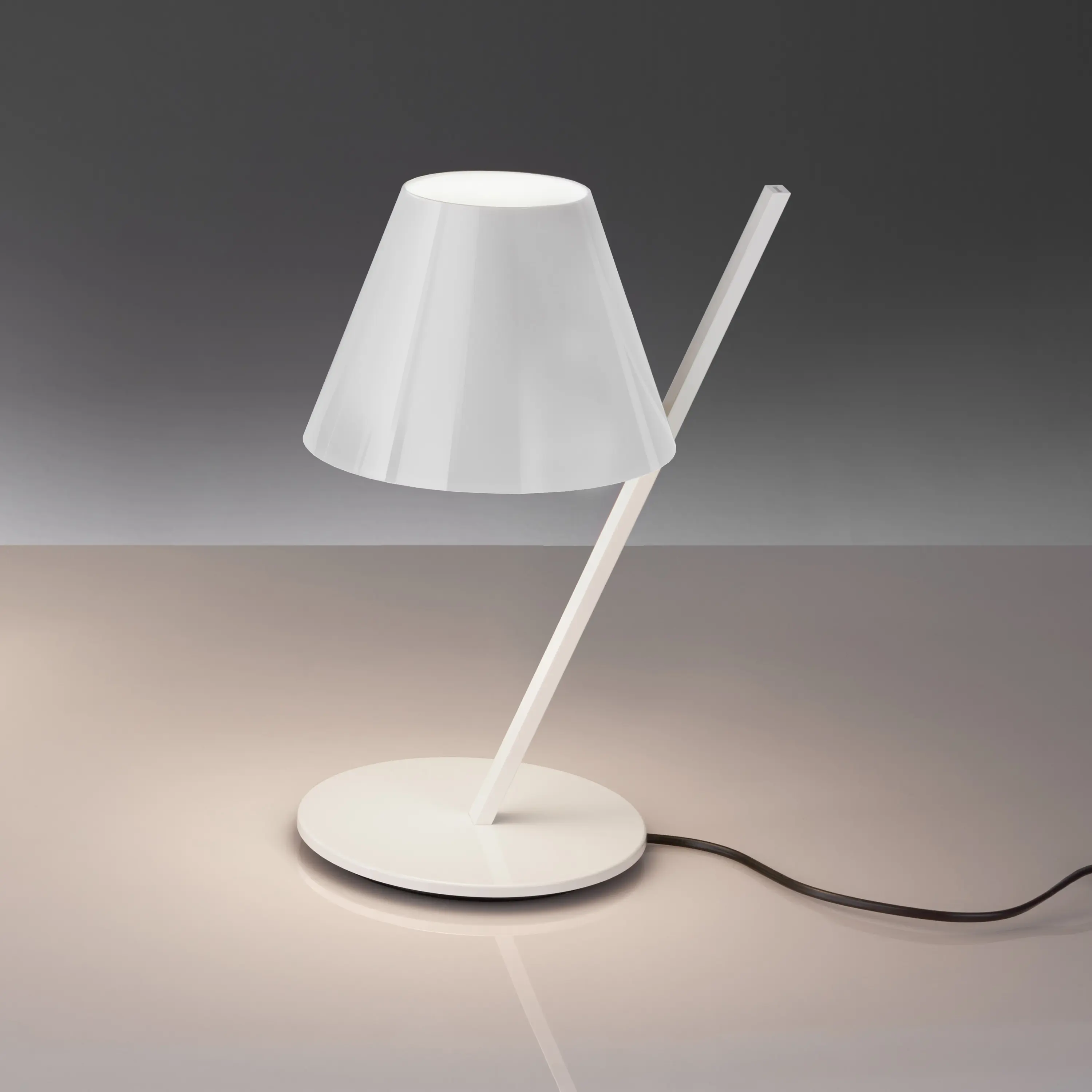 Artemide - La Petite Table