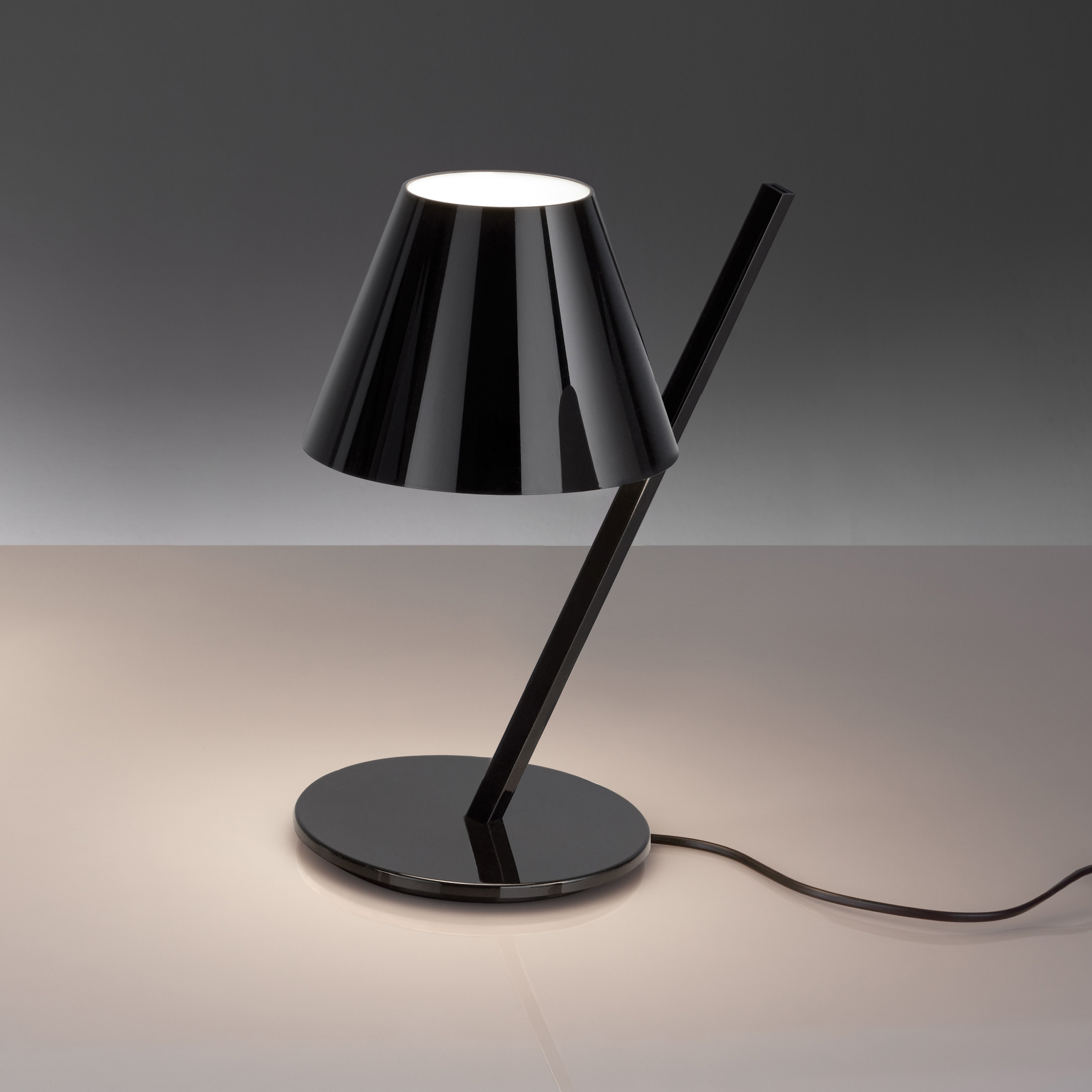 Produkt La Petite Tischleuchte des Herstellers Artemide anzeigen