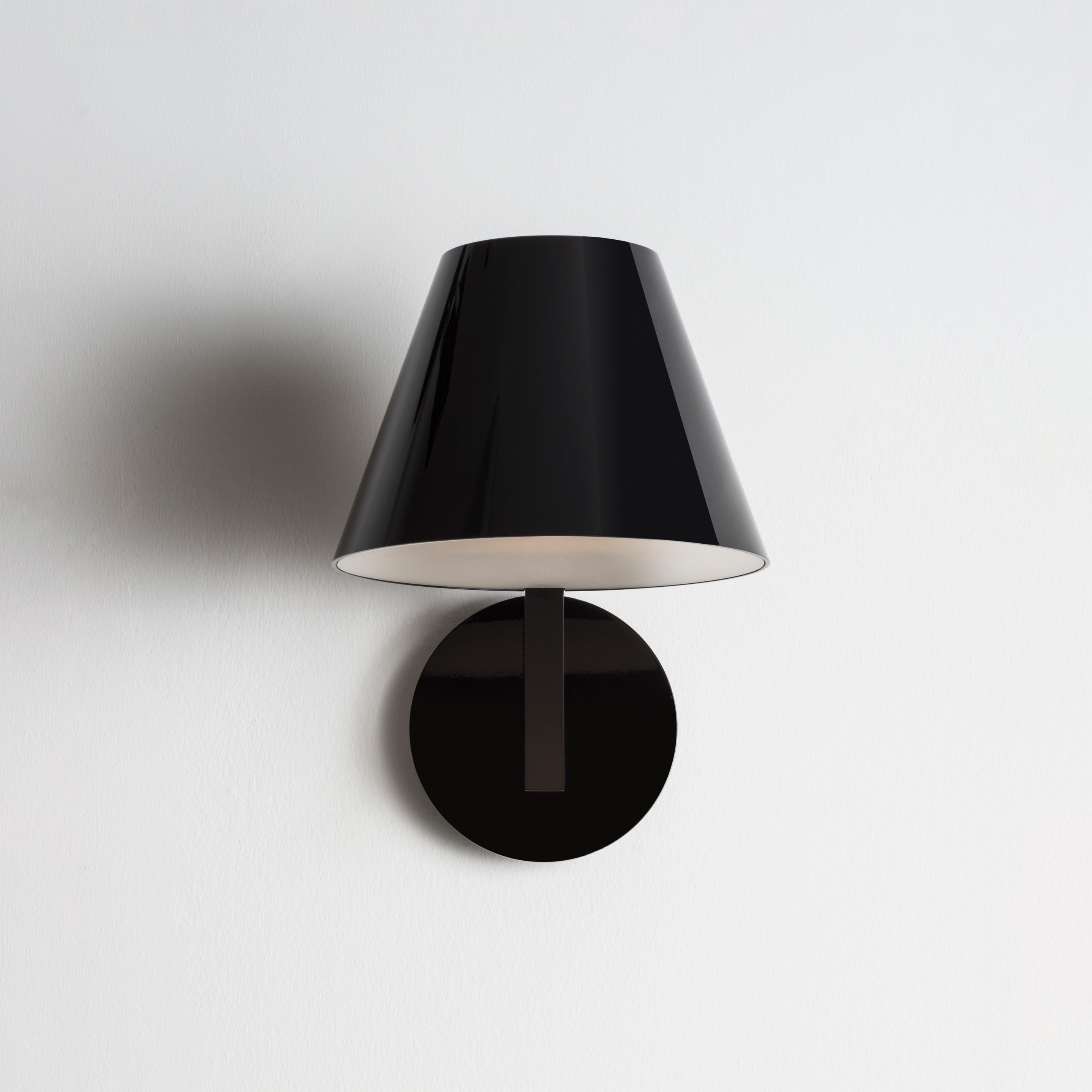 Mostra il prodotto La Petite Wall del produttore Artemide