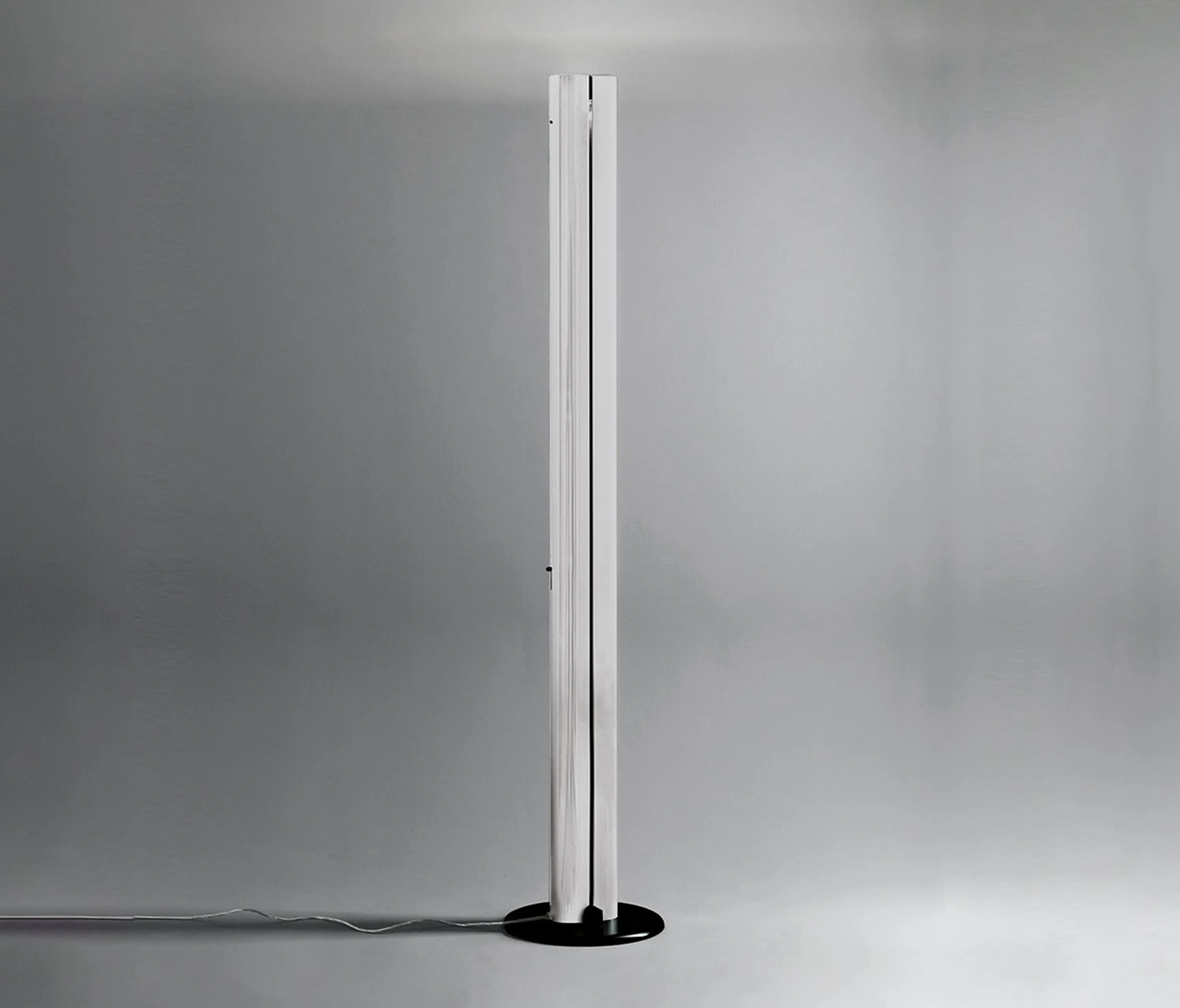 Artemide - Megaron