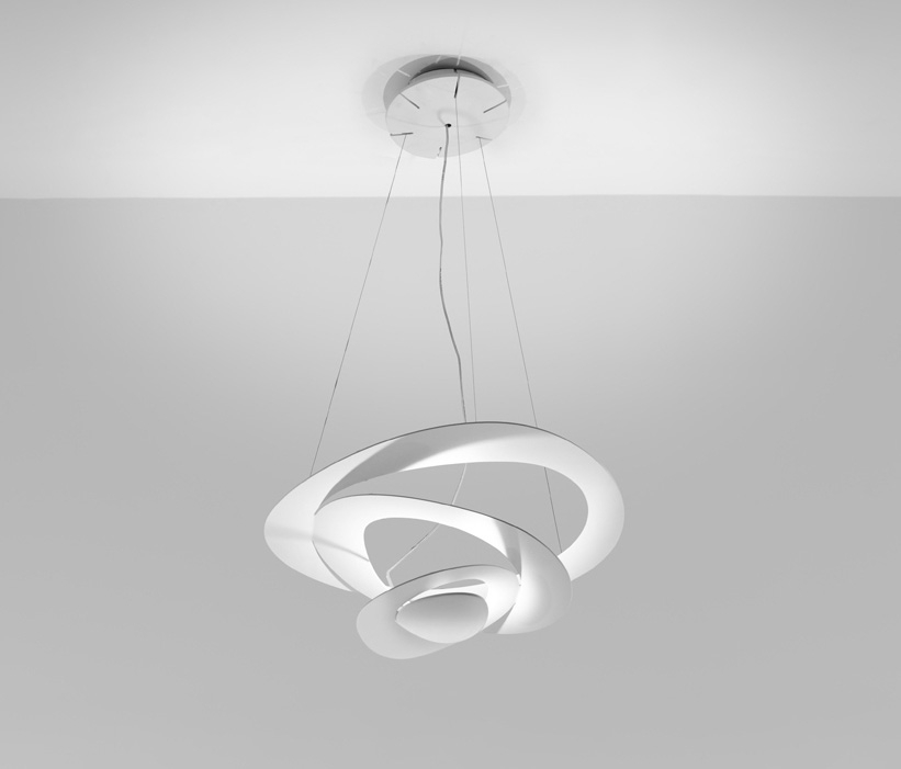 Display product Pirce Mini Suspension from manufacturer Artemide