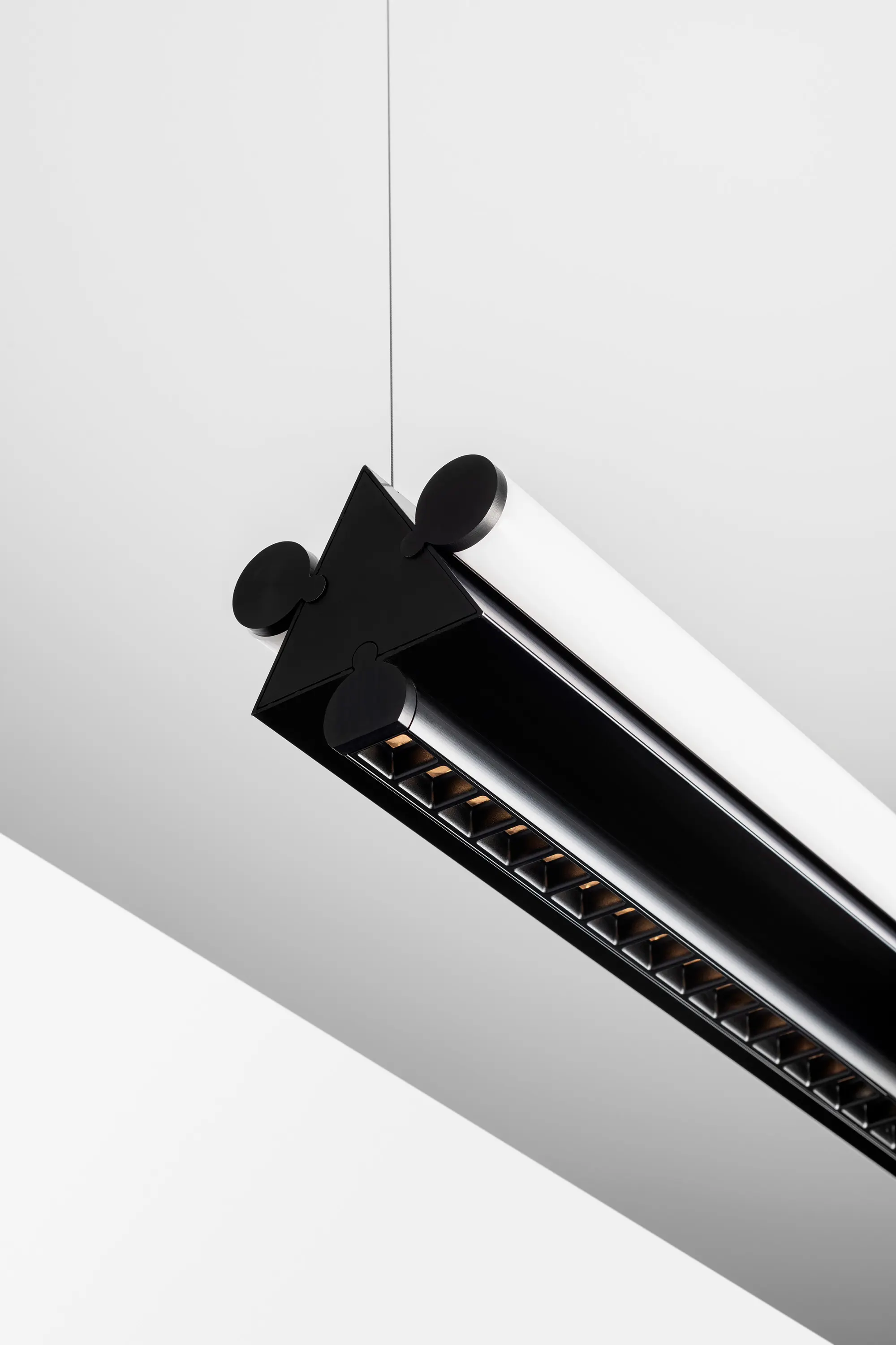 Artemide - Dreisptz Pendelleuchte Horizontal