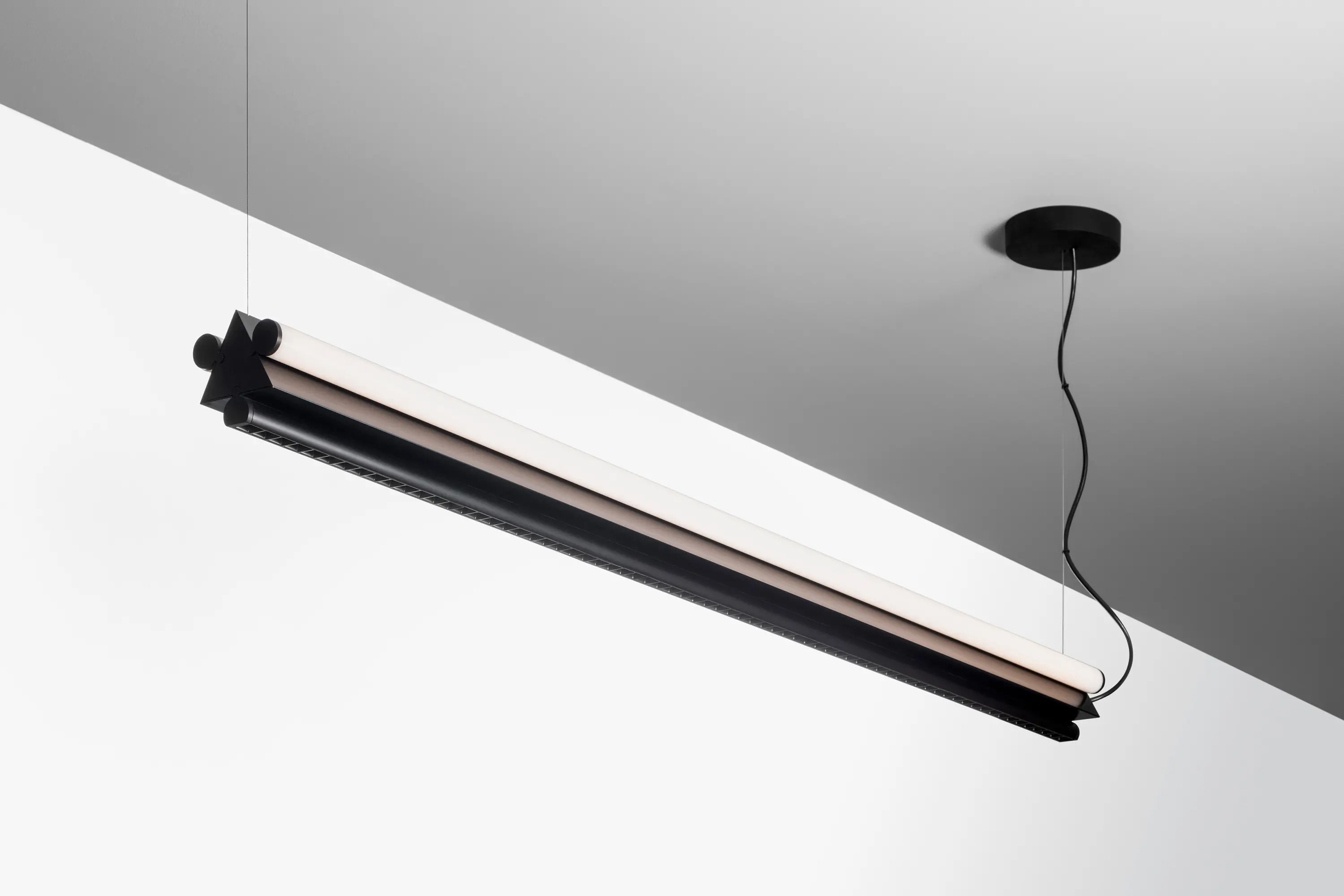 Artemide - Dreisptz Pendelleuchte Horizontal
