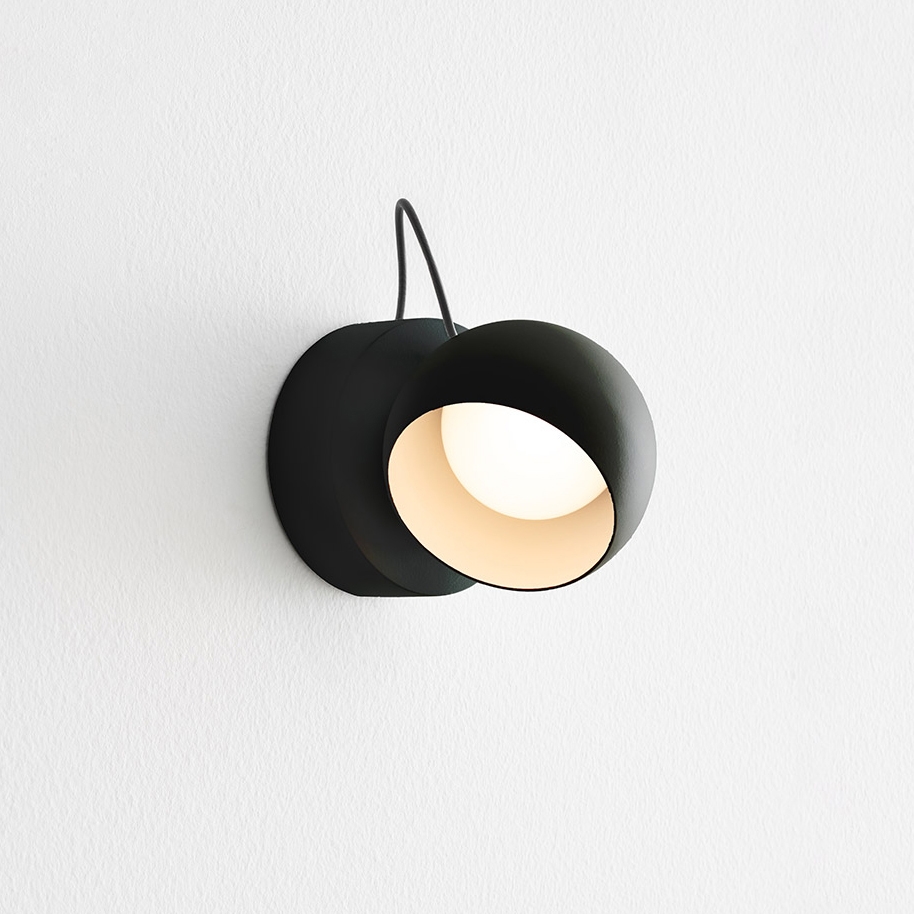 Display product Ixa Wall Spot from manufacturer Artemide