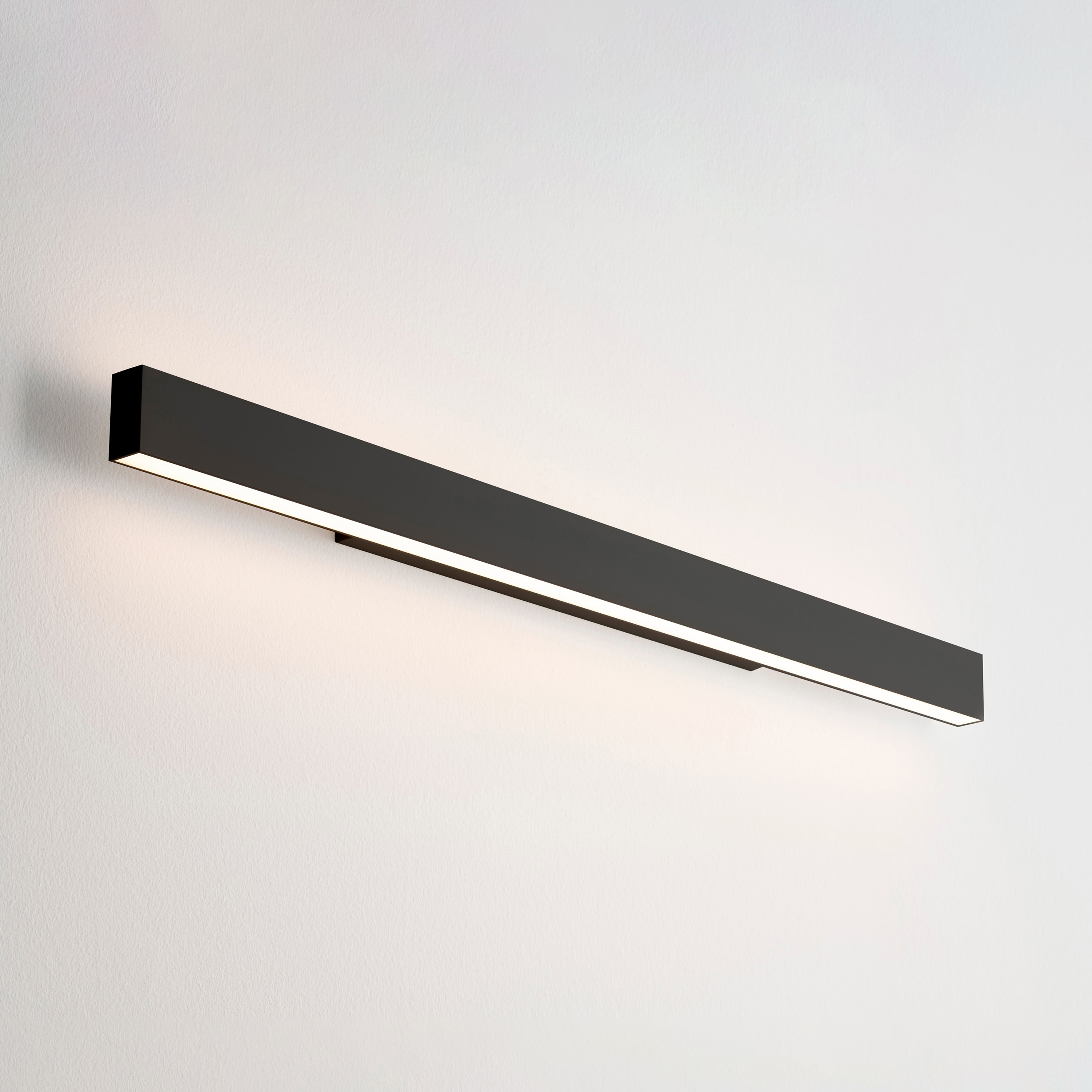 Mostra il prodotto A.24 Wall 90 del produttore Artemide