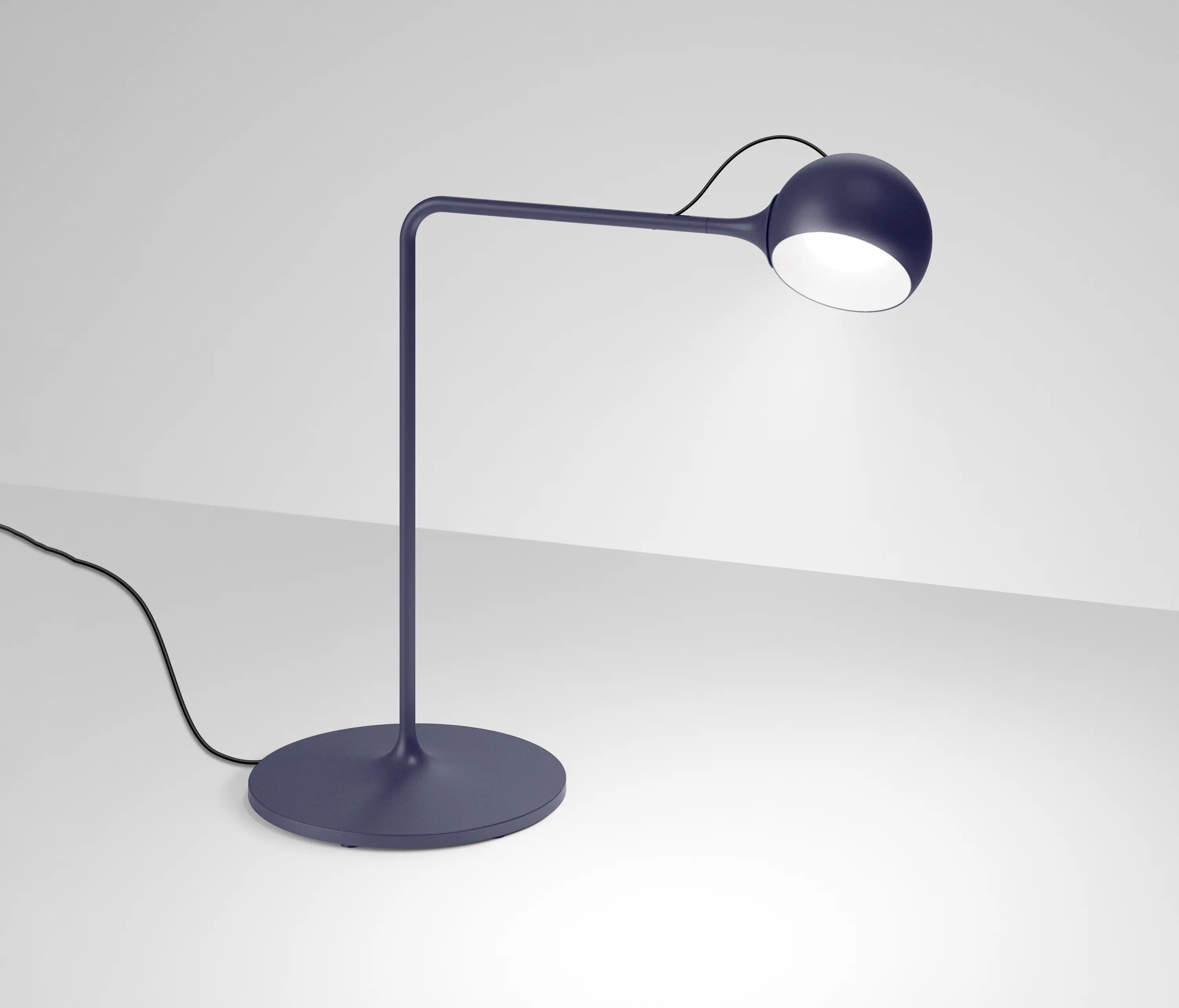 Artemide - Ixa Table